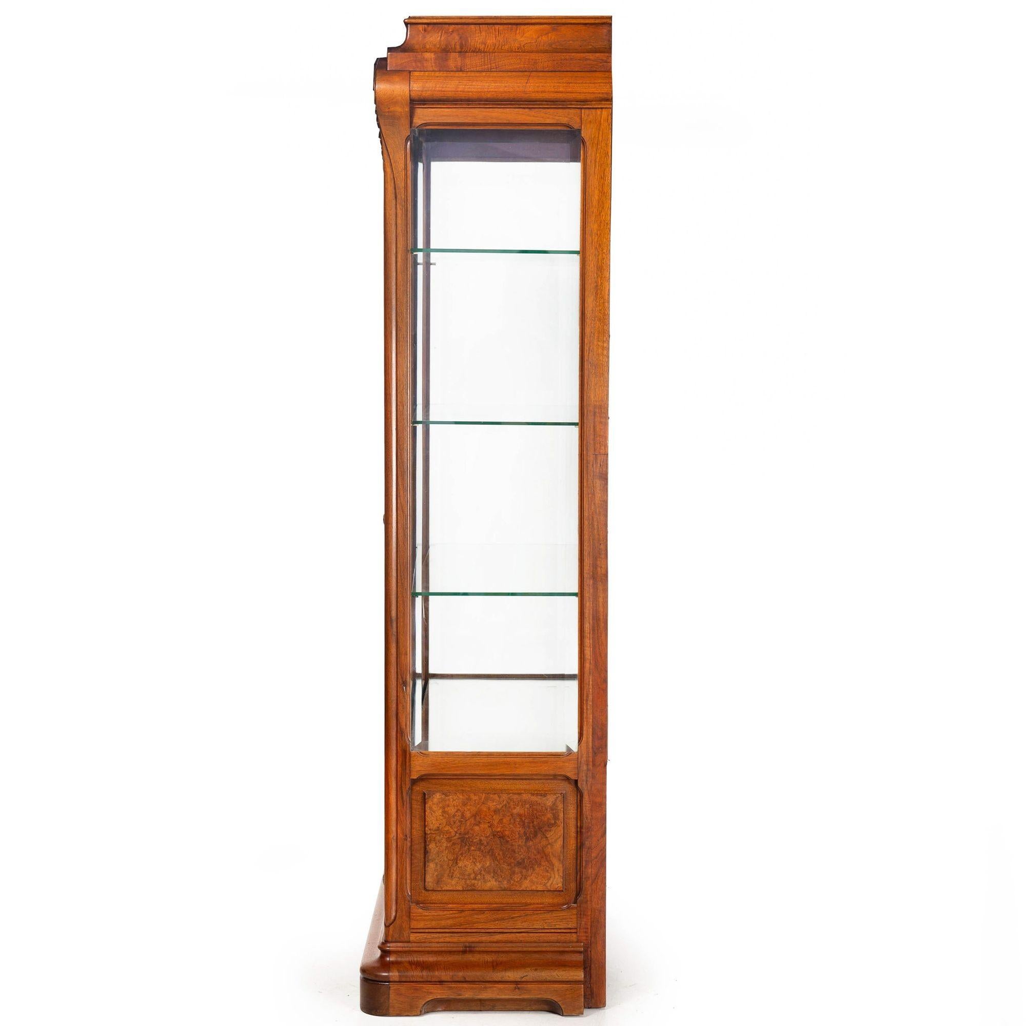 Art Nouveau Carved and Burl Walnut Display Cabinet circa 1900 In Good Condition For Sale In Shippensburg, PA