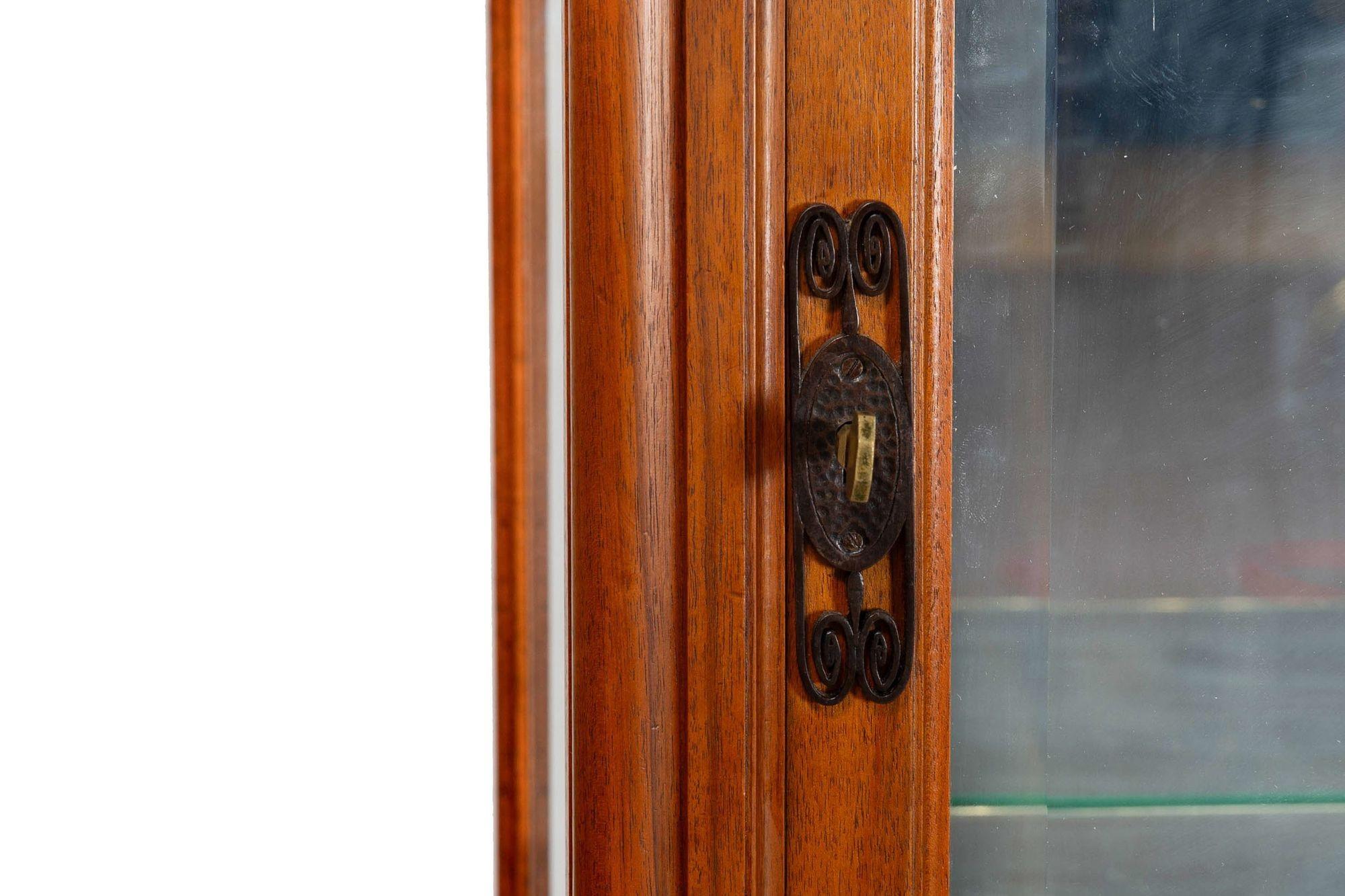 Art Nouveau Carved and Burl Walnut Display Cabinet circa 1900 For Sale 2