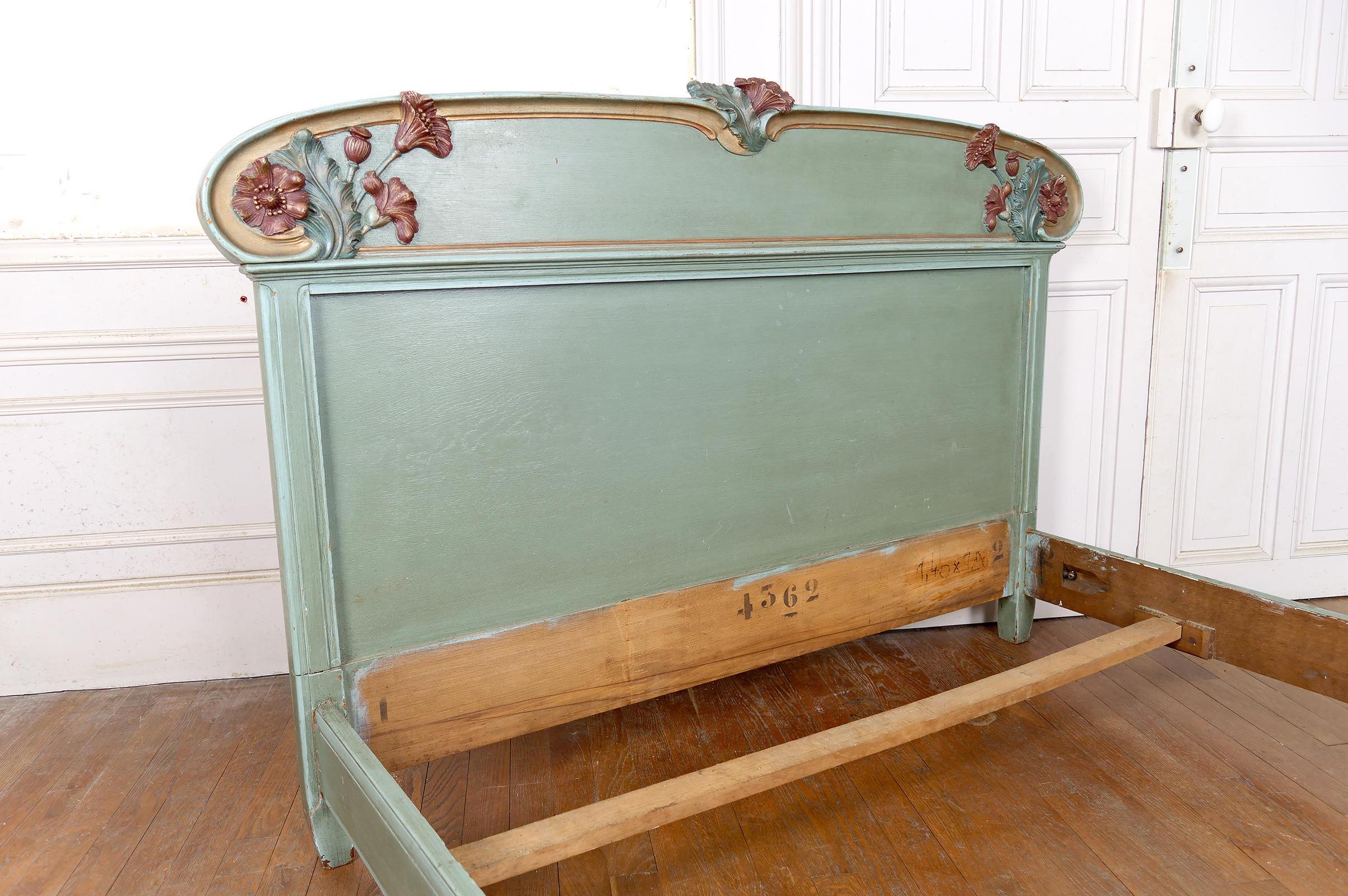 Art Nouveau Carved and Painted Wooden Bed, Floral Theme: Poppies, France, 1900 For Sale 2