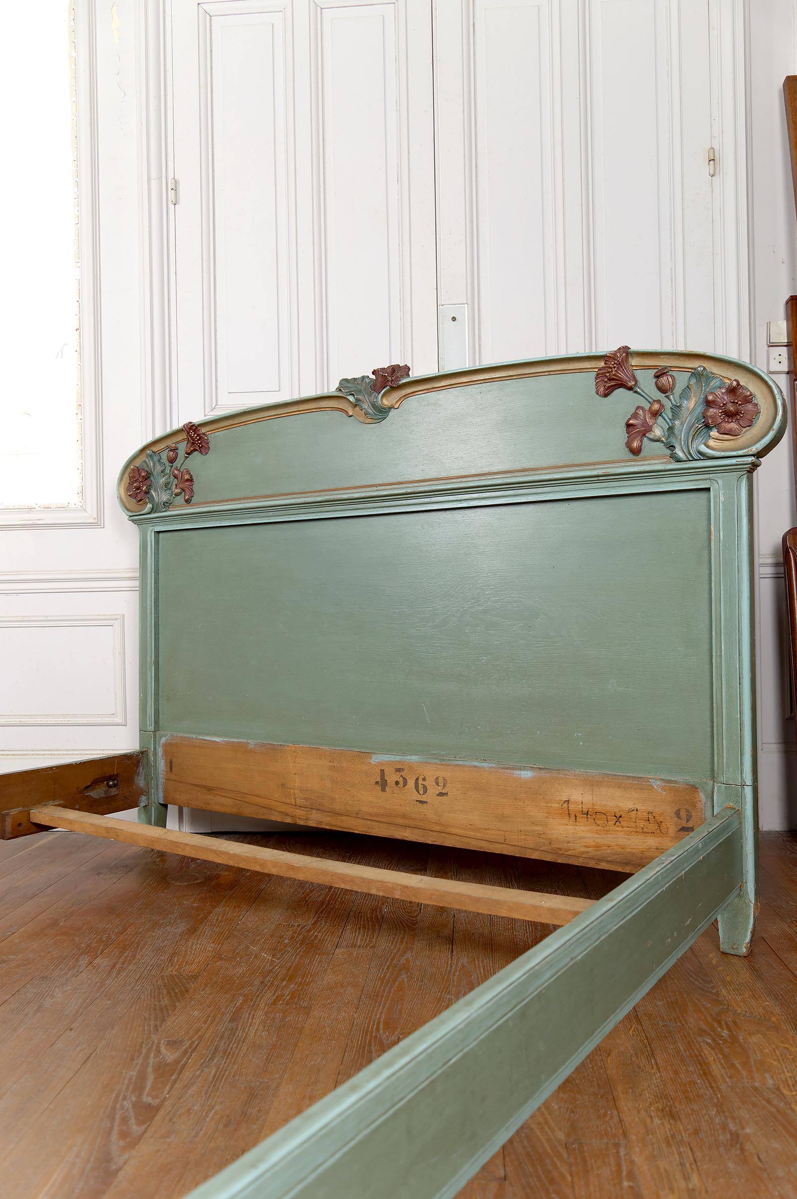 Art Nouveau Carved and Painted Wooden Bed, Floral Theme: Poppies, France, 1900 For Sale 3