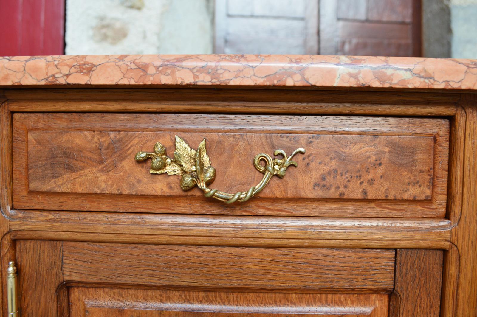 Art Nouveau Carved Bedroom Set, Attributed to Louis Majorelle, circa 1905 For Sale 10