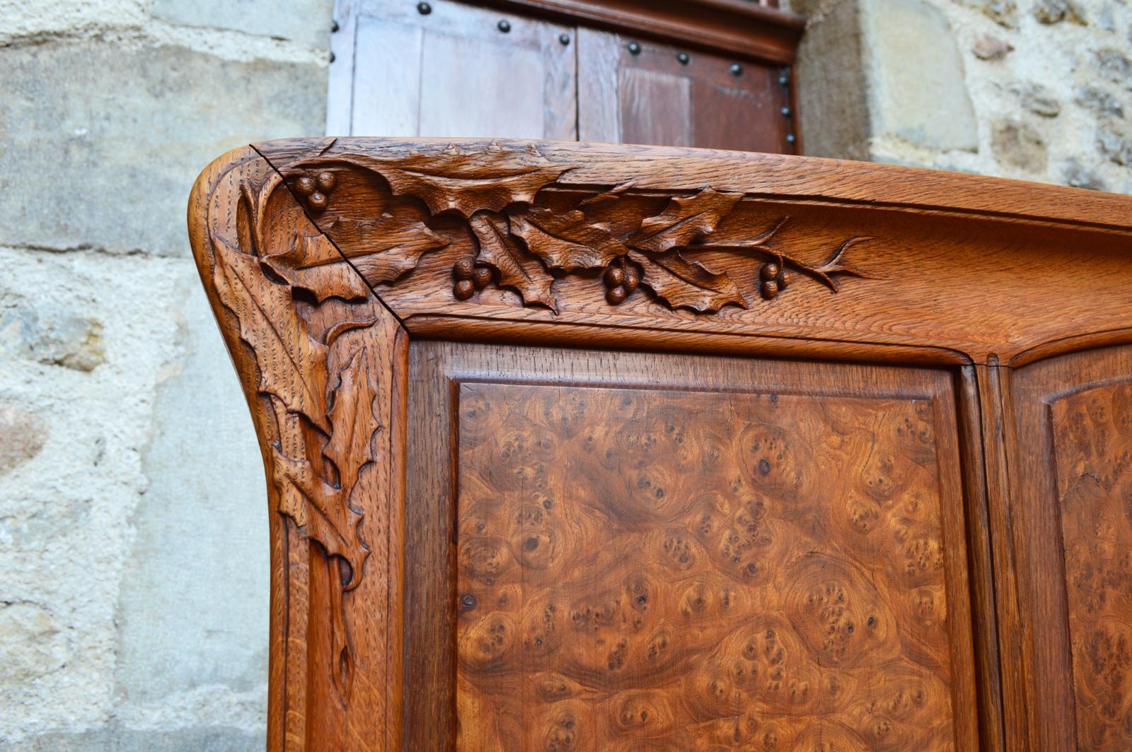 Art Nouveau Carved Bedroom Set, Attributed to Louis Majorelle, circa 1905 For Sale 13