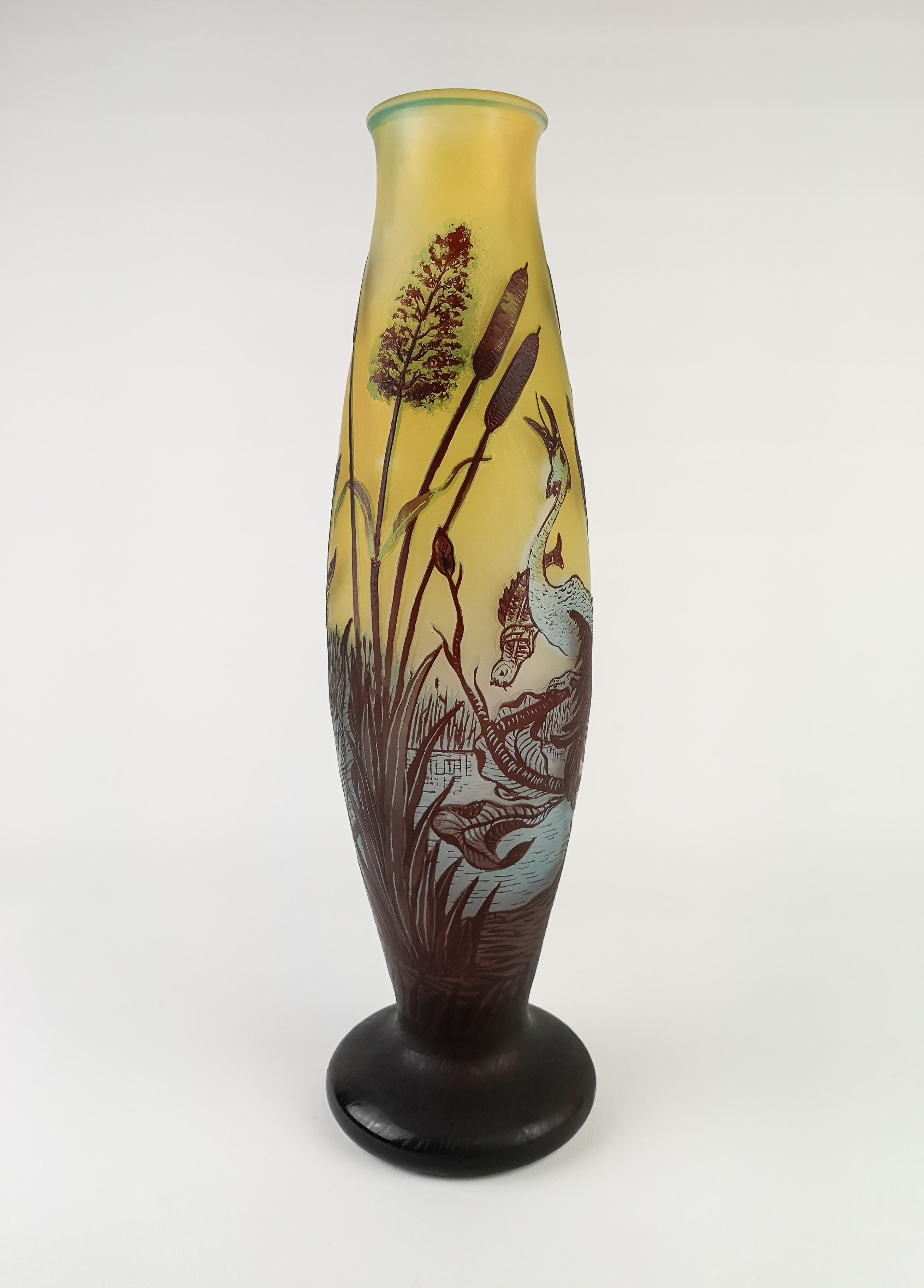 Art Nouveau Decorative Unique Carved Glass Vase Sweden 1900s In Good Condition In Hillringsberg, SE