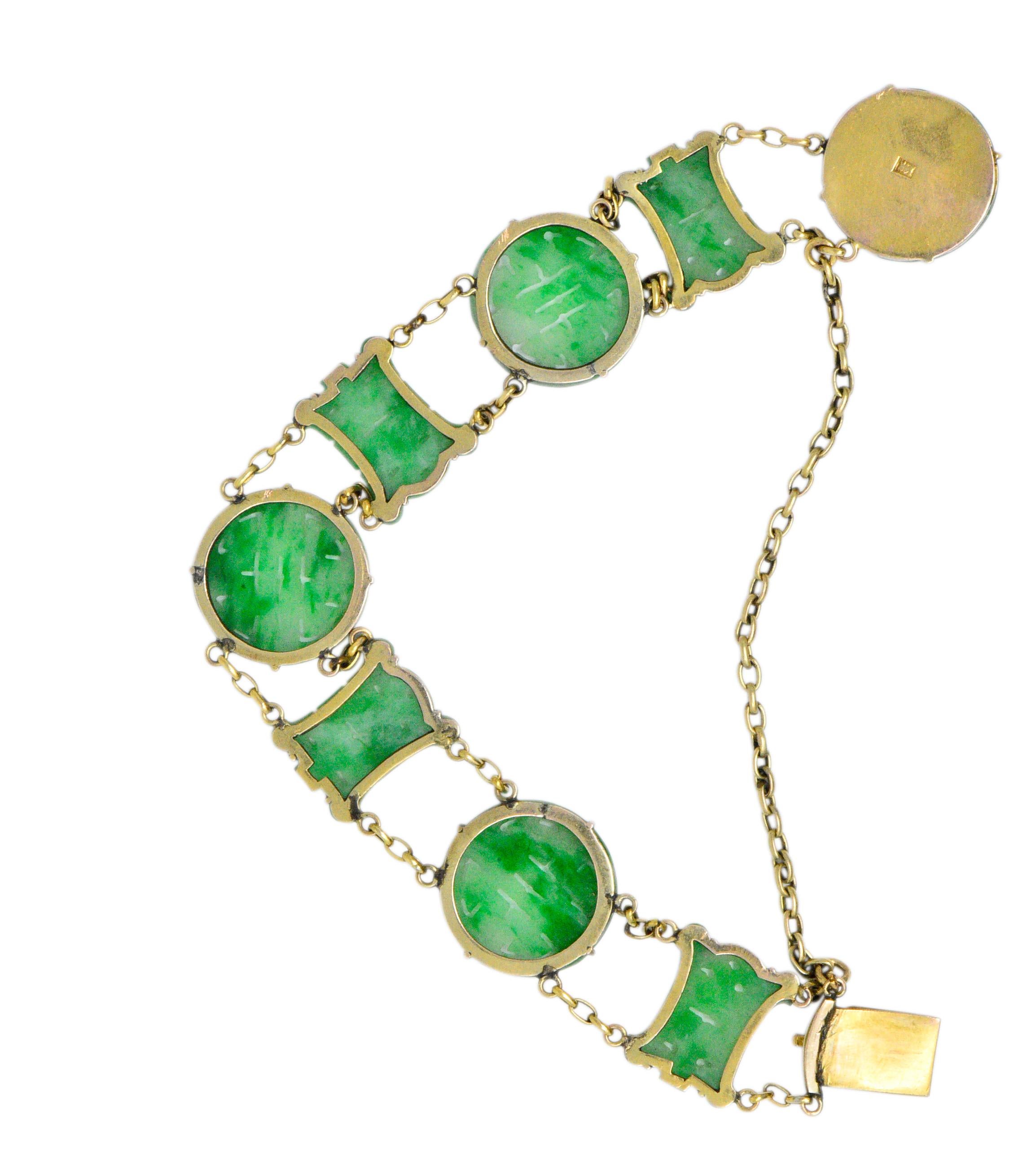 Art Nouveau Carved Jade 14 Karat Gold Link Bracelet In Excellent Condition In Philadelphia, PA