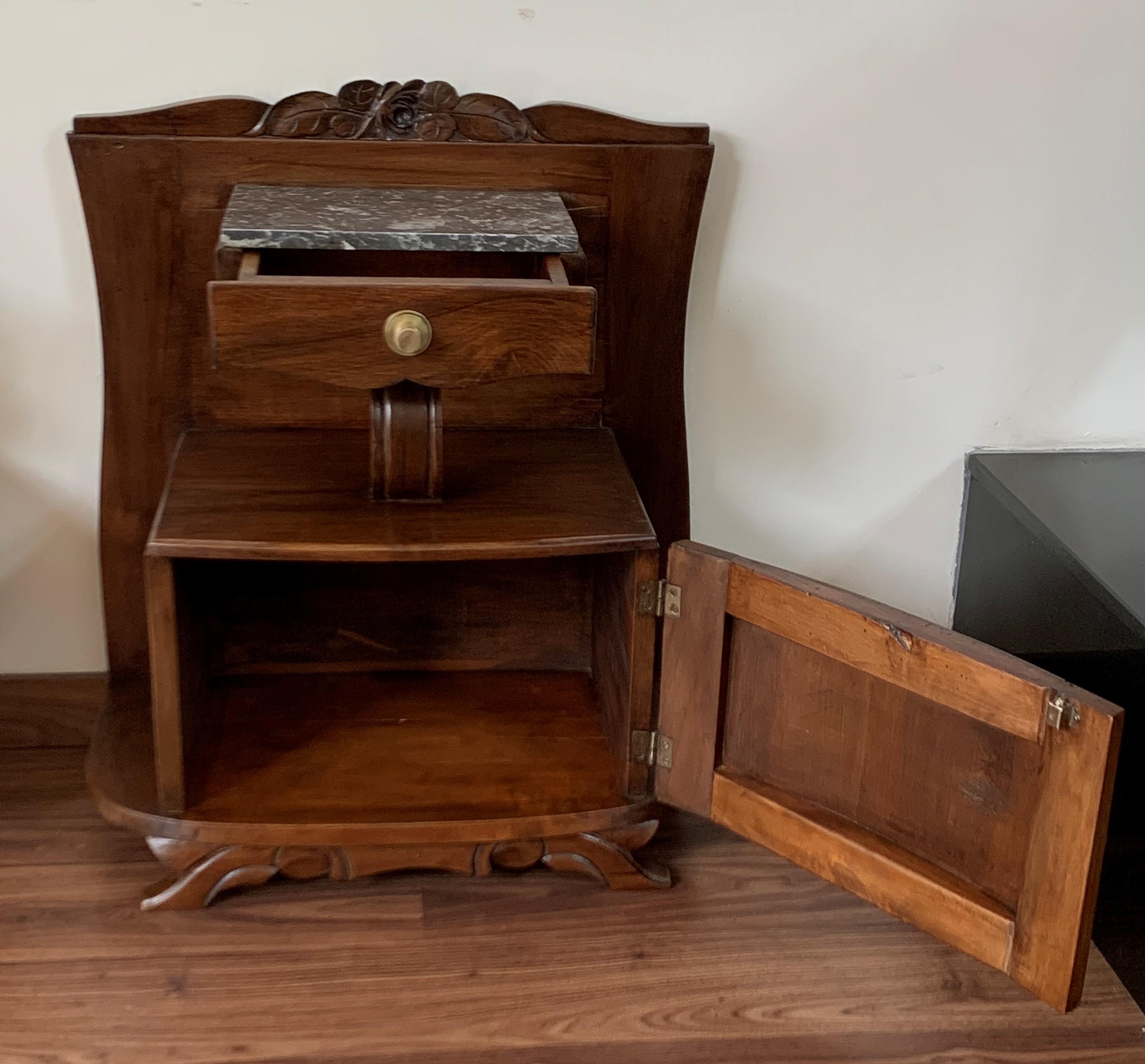 Art Nouveau Carved Nightstands / Bedside Tables with Marble Top, circa 1900 For Sale 7