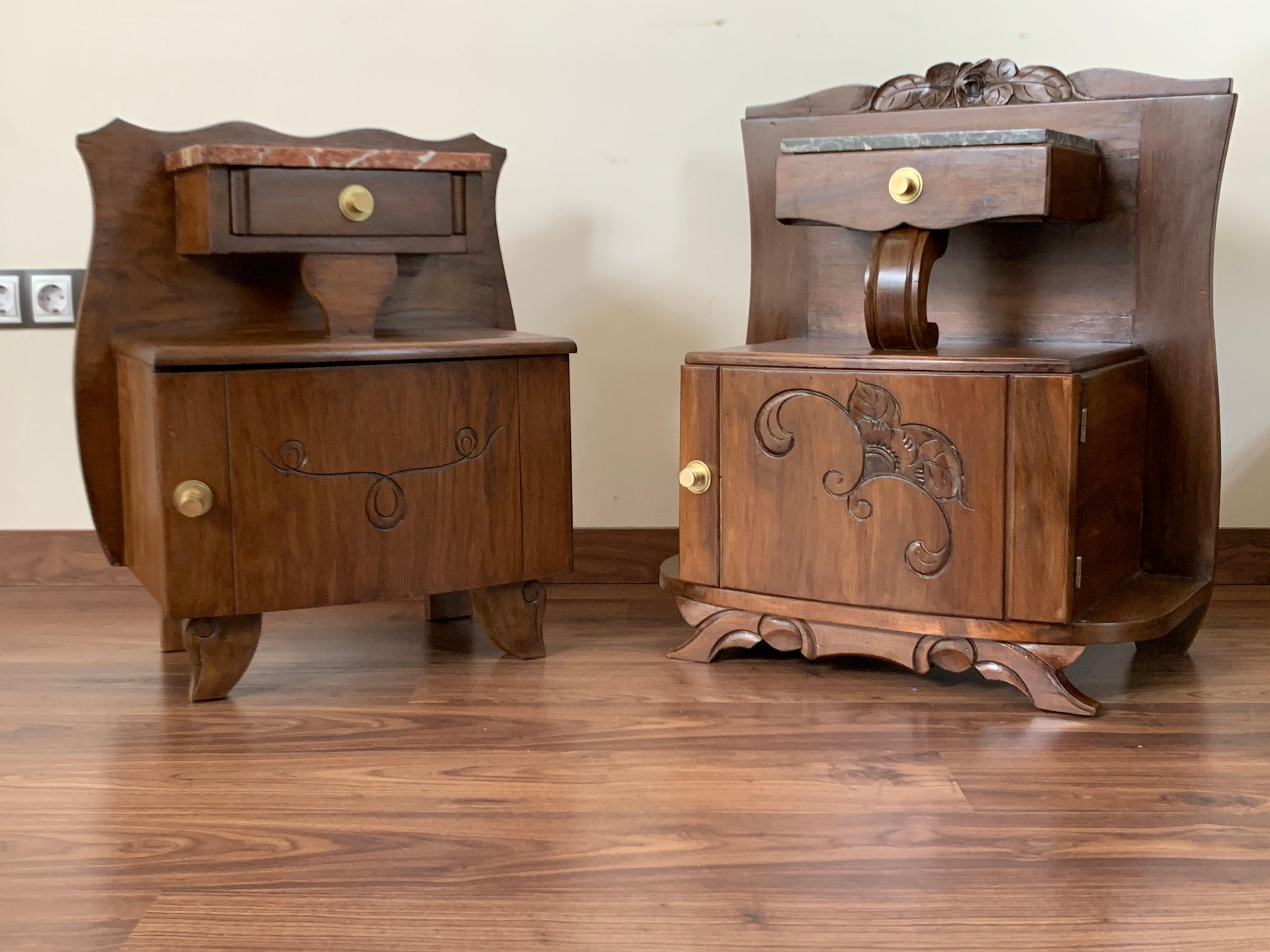 French Art Nouveau Carved Nightstands / Bedside Tables with Marble Top, circa 1900 For Sale