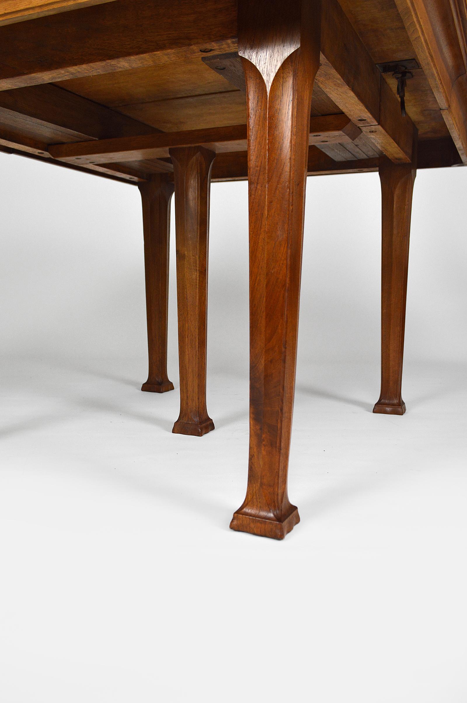 Art Nouveau Carved Walnut Dining Table, circa 1905, Attributed to Georges Nowak For Sale 8