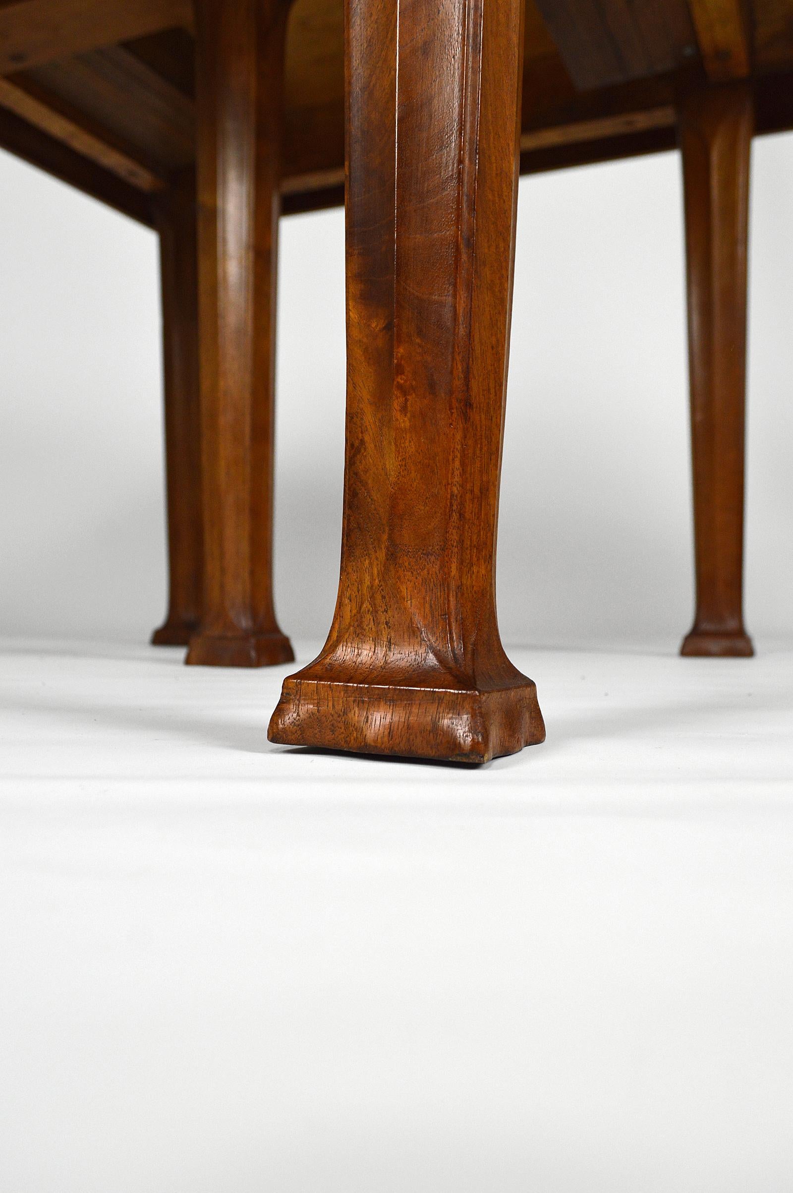 Art Nouveau Carved Walnut Dining Table, circa 1905, Attributed to Georges Nowak For Sale 10