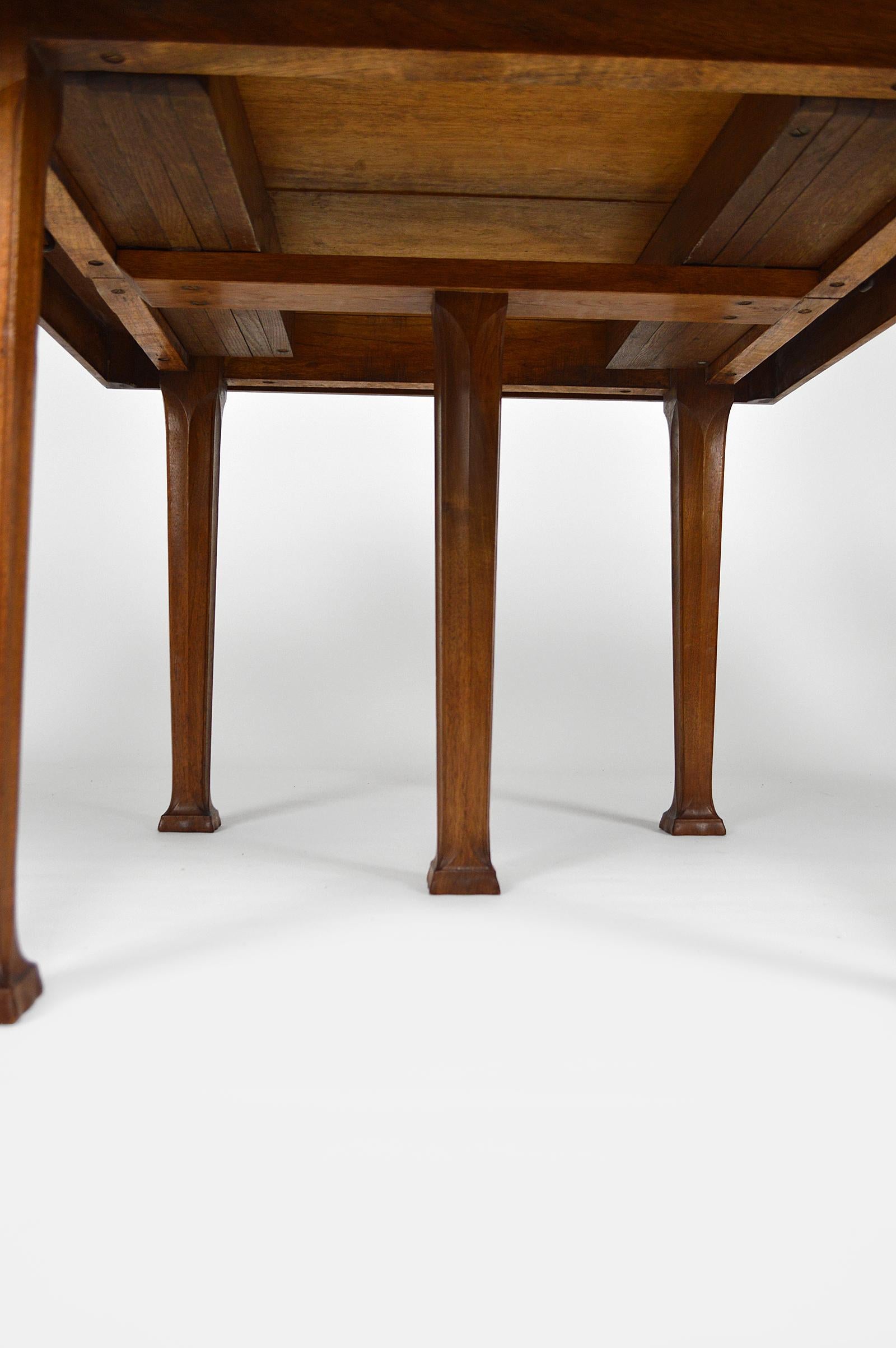 Art Nouveau Carved Walnut Dining Table, circa 1905, Attributed to Georges Nowak For Sale 11