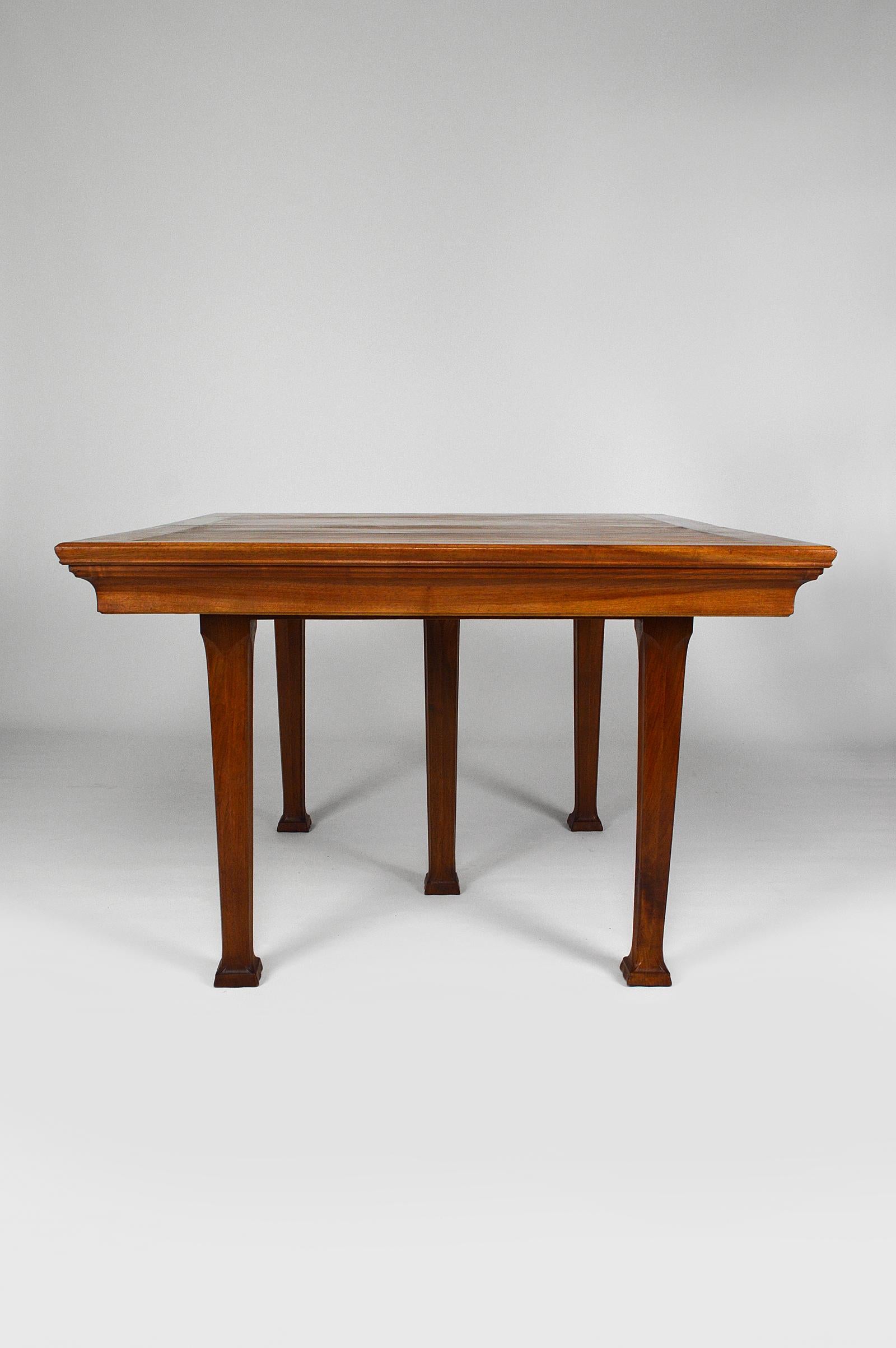French Art Nouveau Carved Walnut Dining Table, circa 1905, Attributed to Georges Nowak For Sale