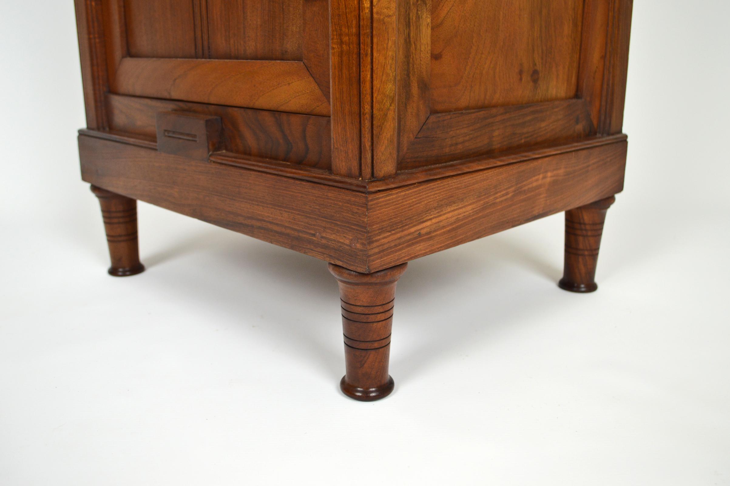 Art Nouveau Carved Walnut Nightstand / Bedside Table with Marble Top, circa 1900 For Sale 5