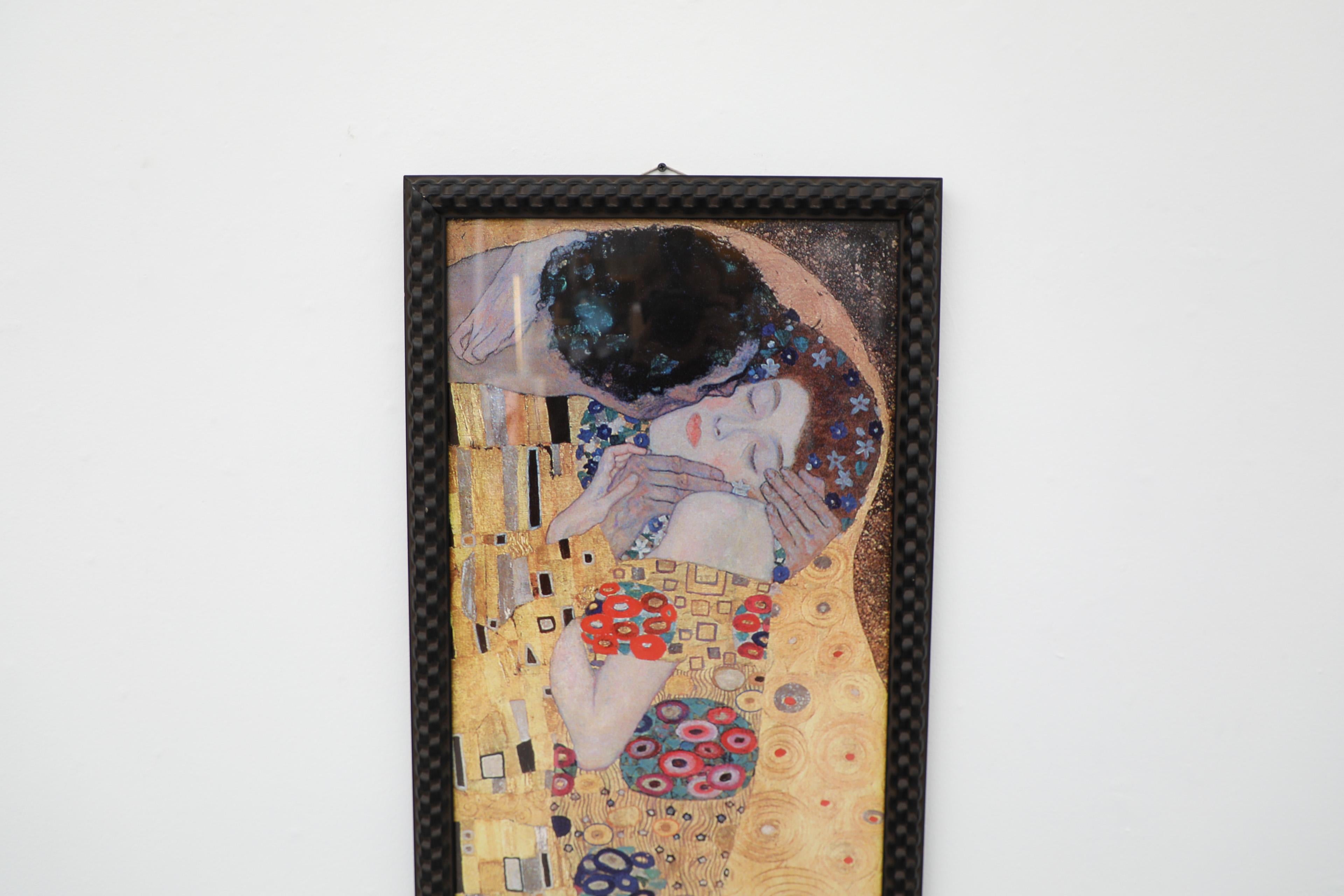 Marco de madera tallada Art Nouveau con grabado de Klimt de 
