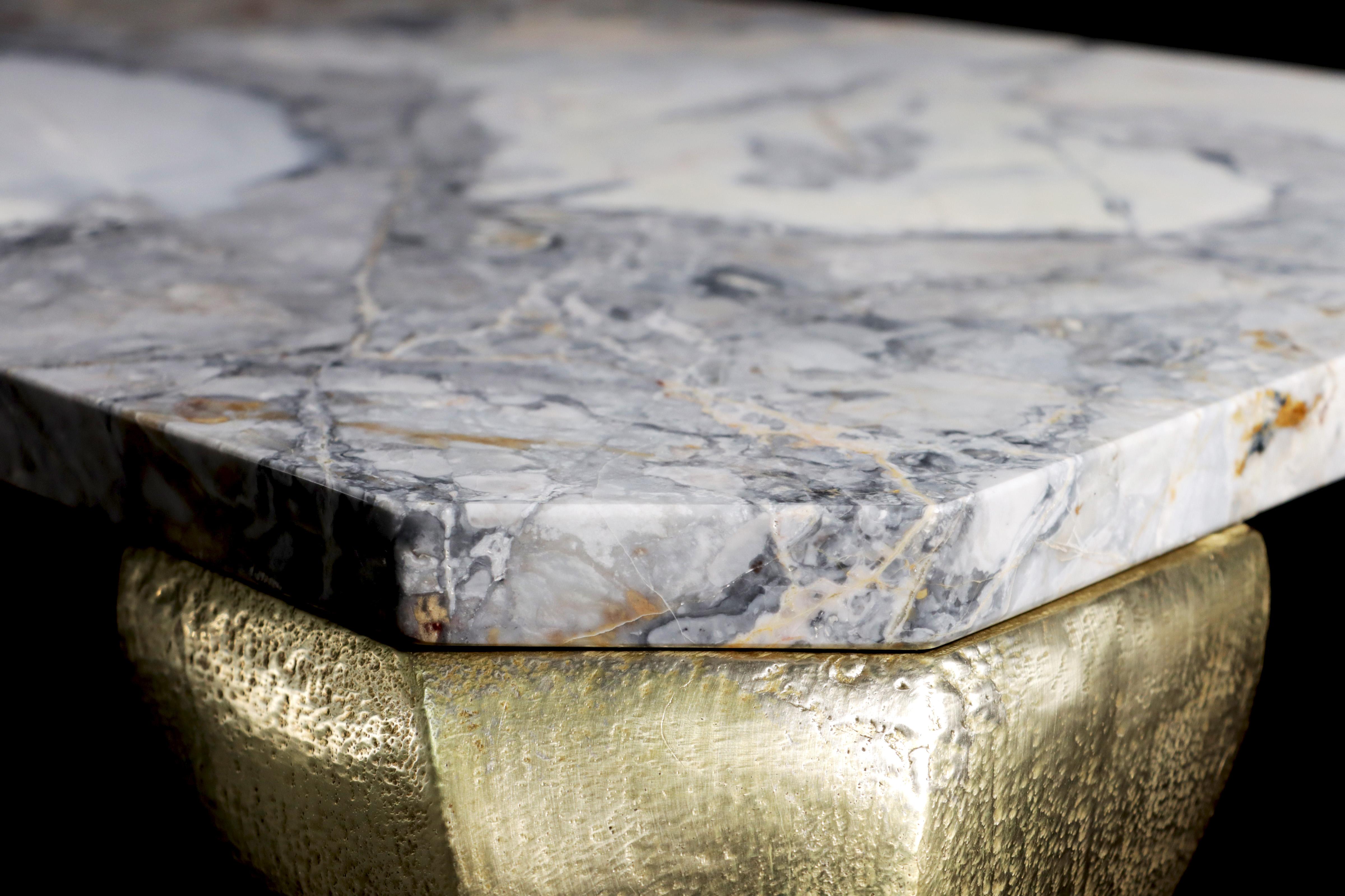 Argentin Table console Art Nouveau en bronze et marbre de Costantini, Lychorinda, en stock en vente