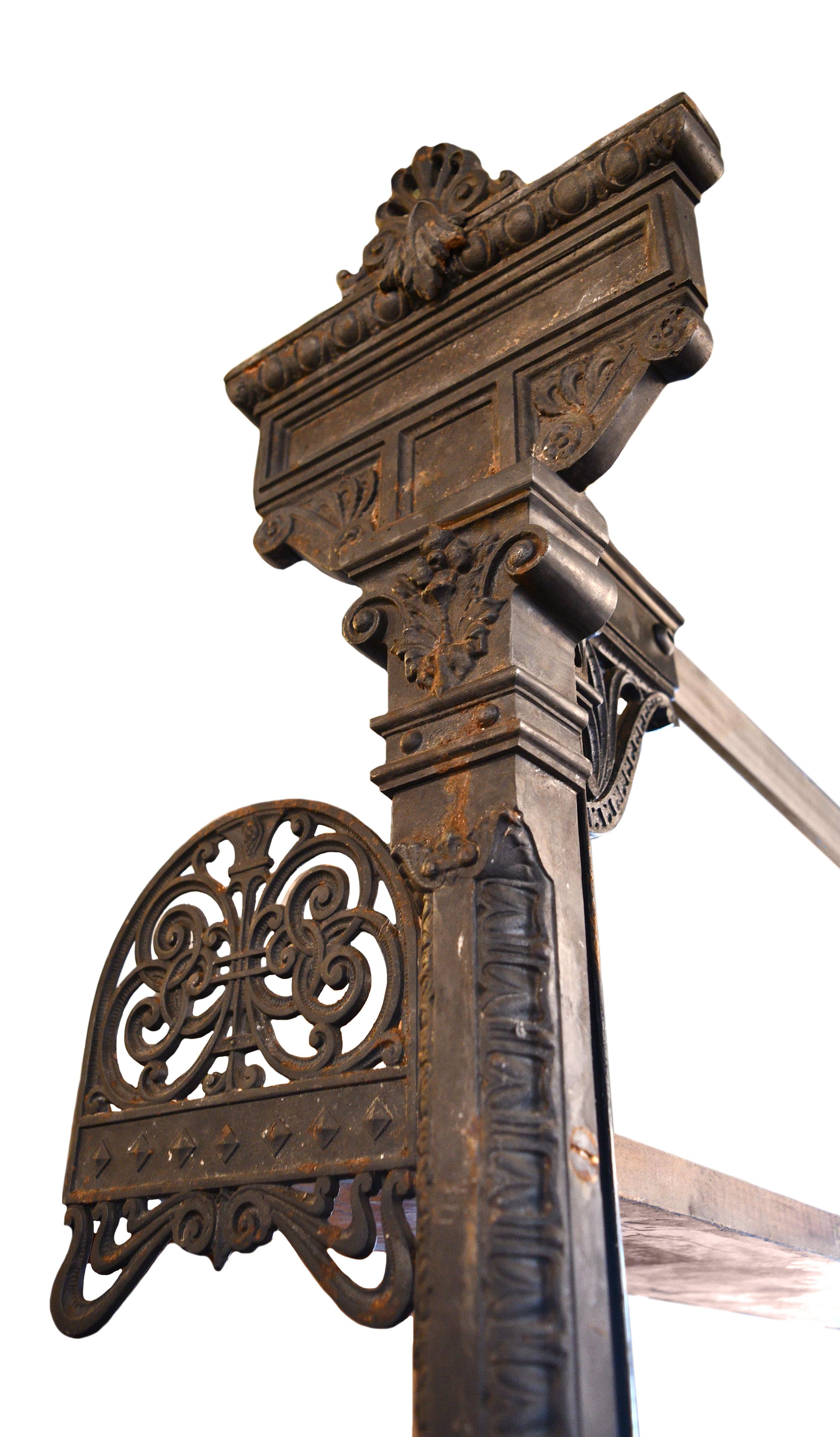 While these brackets look at first glance to be an Art Nouveau, details in the piece reveal it to also be designed with Ionic style elements. Lamb’s tongue detailing runs up along the length of the upright ends. The Ionic column-like portion