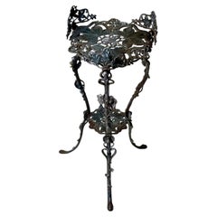 Supporto per piante in ghisa in stile Art Nouveau con foglie di castagno, 1880-1890 circa