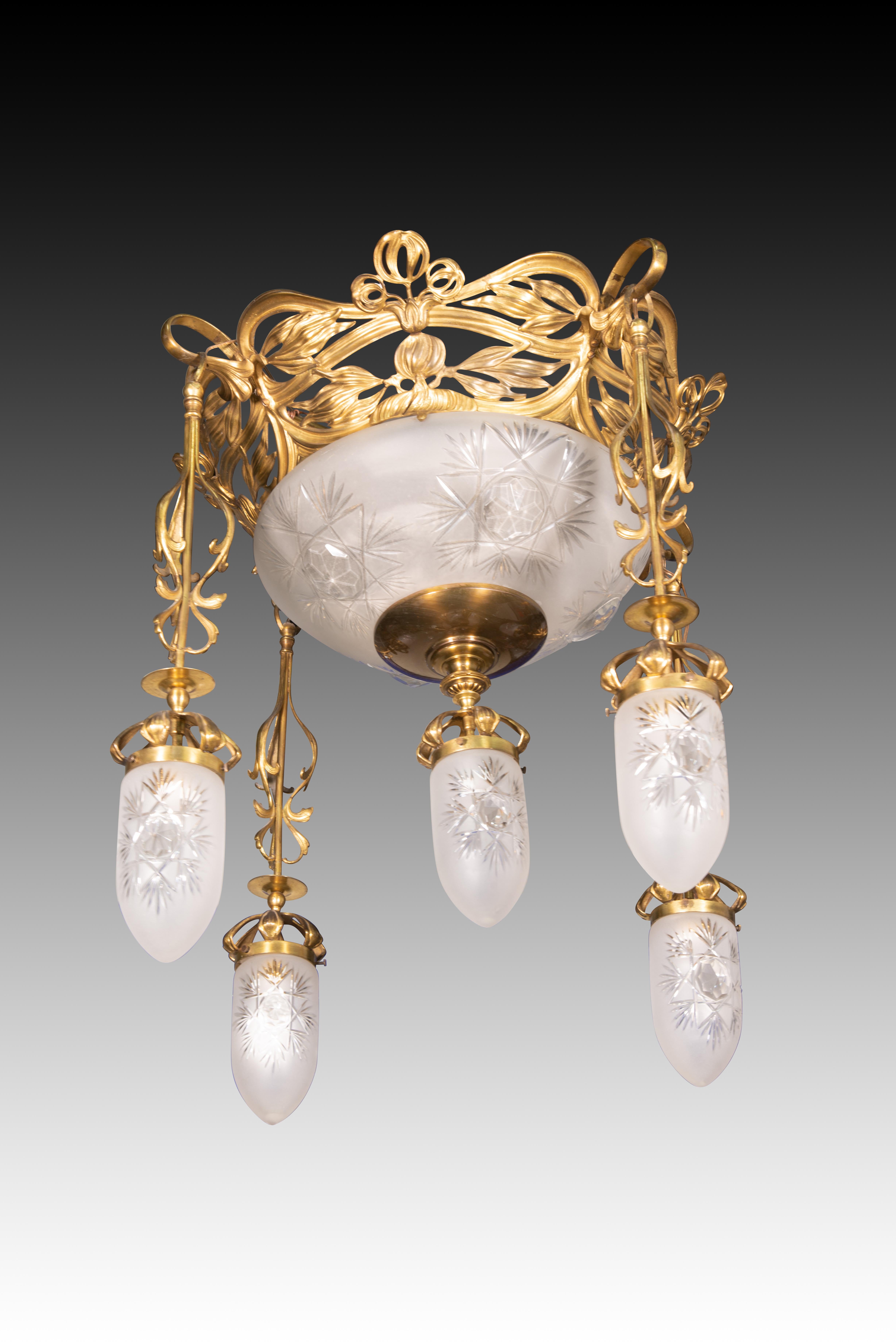 XX secolo Lampada da soffitto in stile Art Nouveau. Metallo, vetro. Circa 1900. in vendita