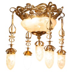 Deckenleuchte im Jugendstil. Metall, Glas. Um 1900.