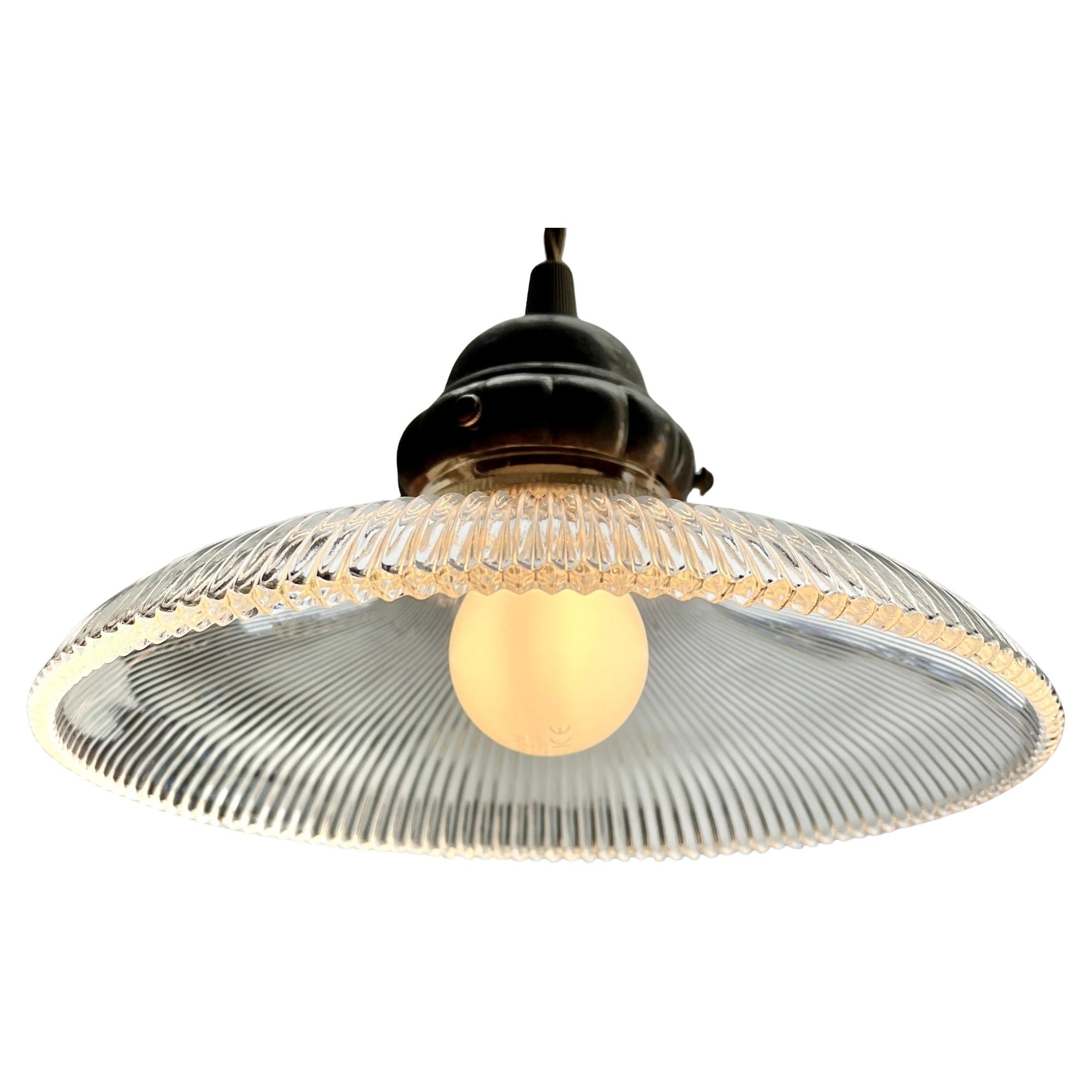 Art Nouveau ceiling lamp

Photography fails to capture the simple elegant illumination provided by this lamp.

Fitting messing pendant ceiling light with screw fixing to hold a stylish Belgian Art Deco lampshade. 
Good distribution of darker and