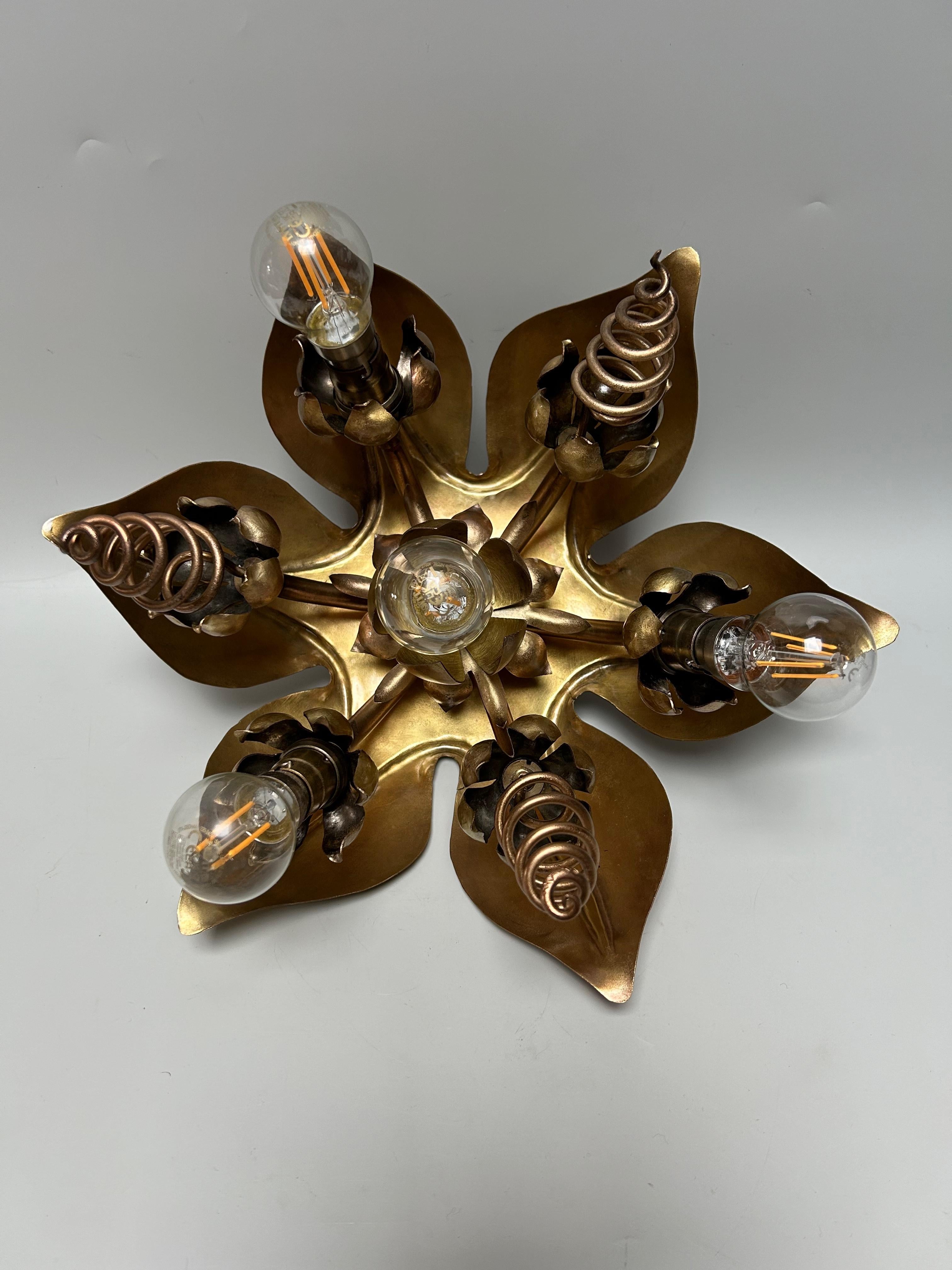 Lampada da soffitto a sospensione in stile liberty nel gusto di Was Benson in vendita 3
