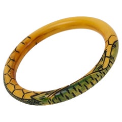 Bracelet jonc Art Nouveau en celluloïd avec motif lézard