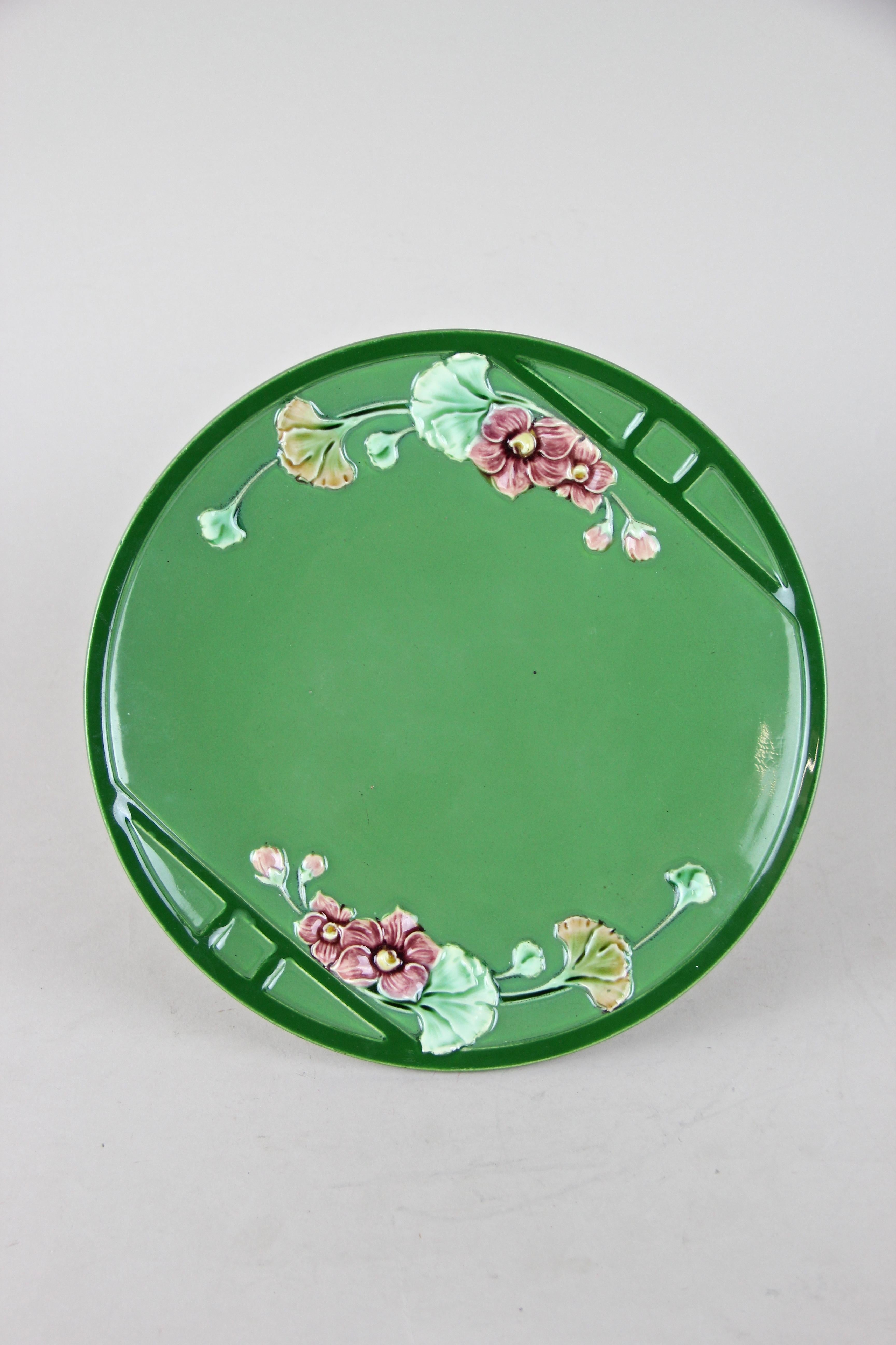 Art Nouveau Centerpiece Ceramic by Eichwald, Bohemia, circa 1910 In Good Condition In Lichtenberg, AT