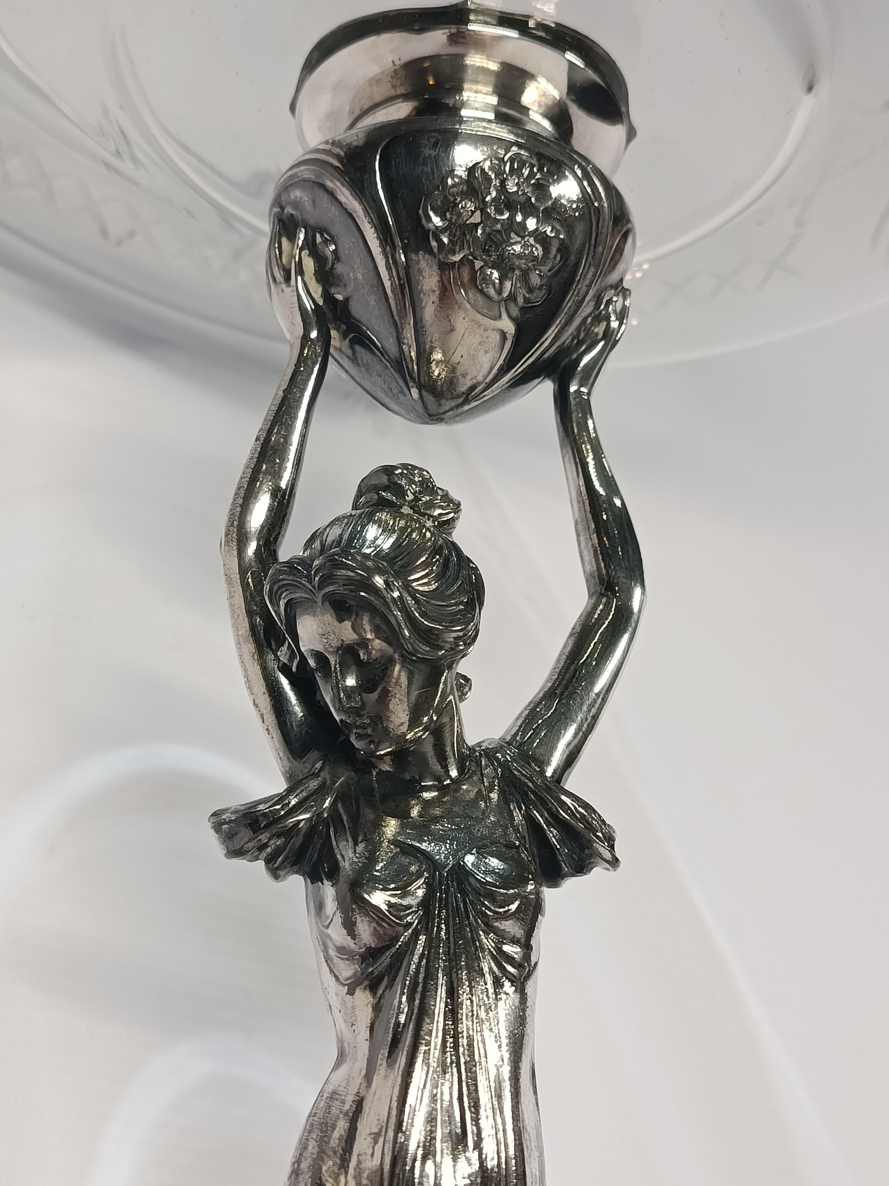 Centre de table Art Nouveau en métal argenté et verre par WMF en vente 1
