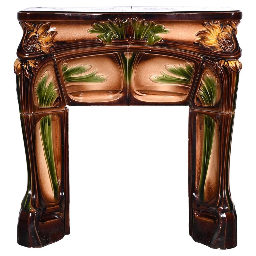 Art Nouveau Ceramic Fireplace with Sunflowers – MANUFACTURE DE VITRY-LE-FRANÇOIS en venta
