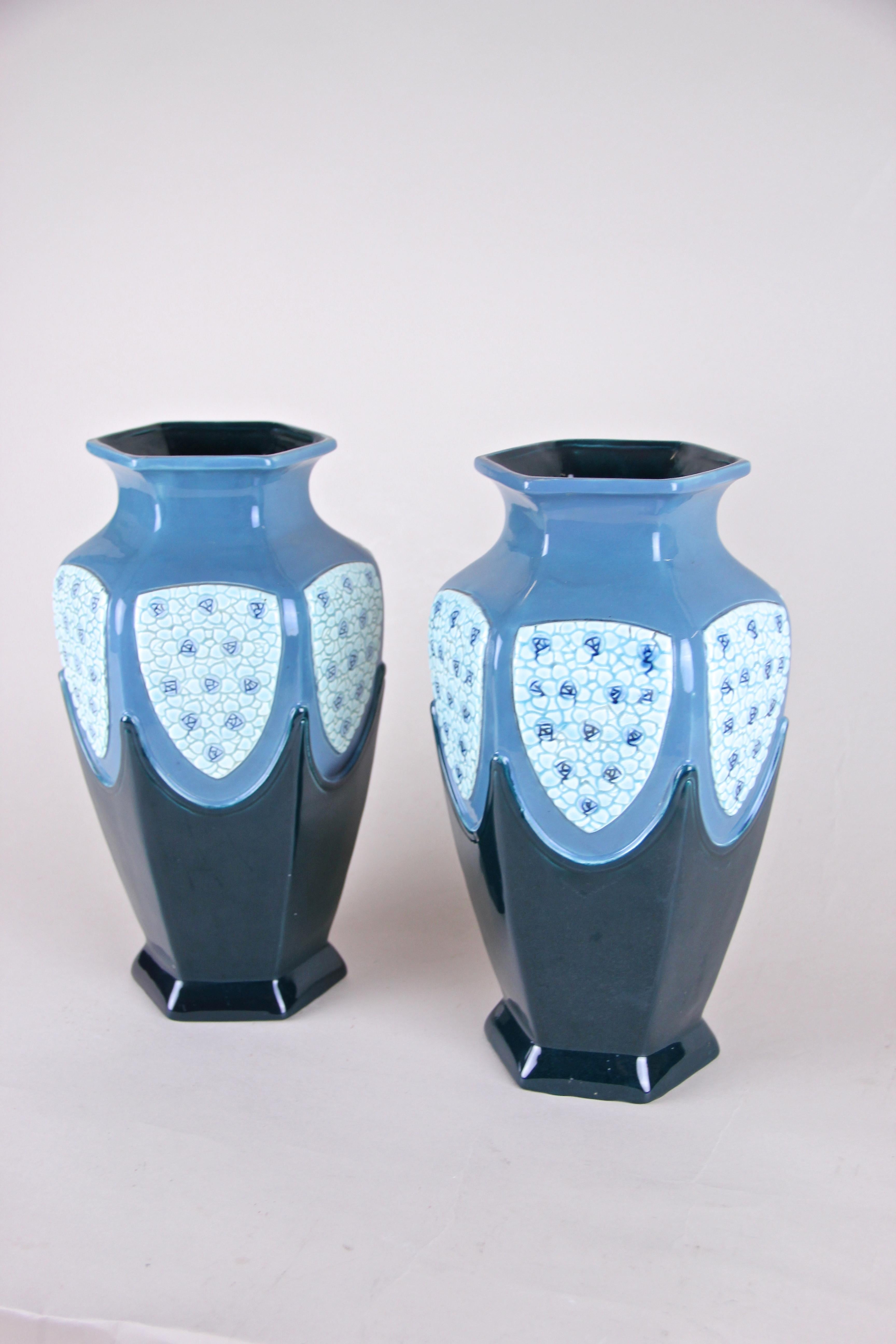 Art Nouveau Ceramic Garniture/ Set of Vases by Eichwald, Bohemia, circa 1915 9