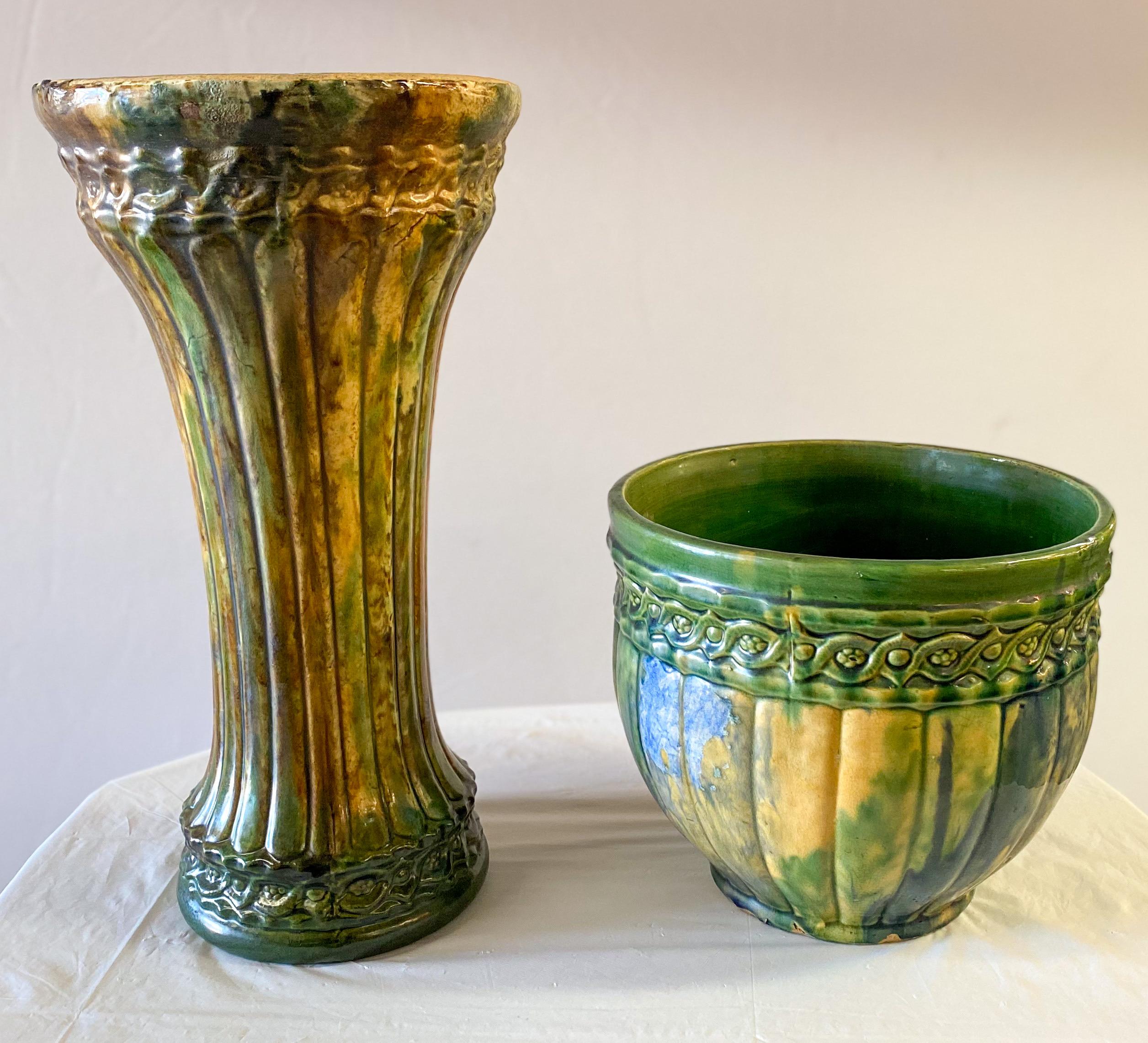 Art Nouveau Ceramic Majolica Planter or Jardinier on a Pedestal For Sale 5