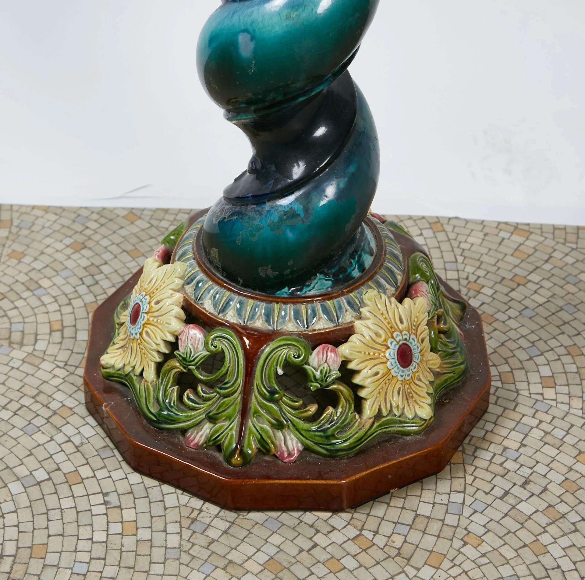 Art Nouveau art nouveau ceramic pedestal  circa 1900 For Sale