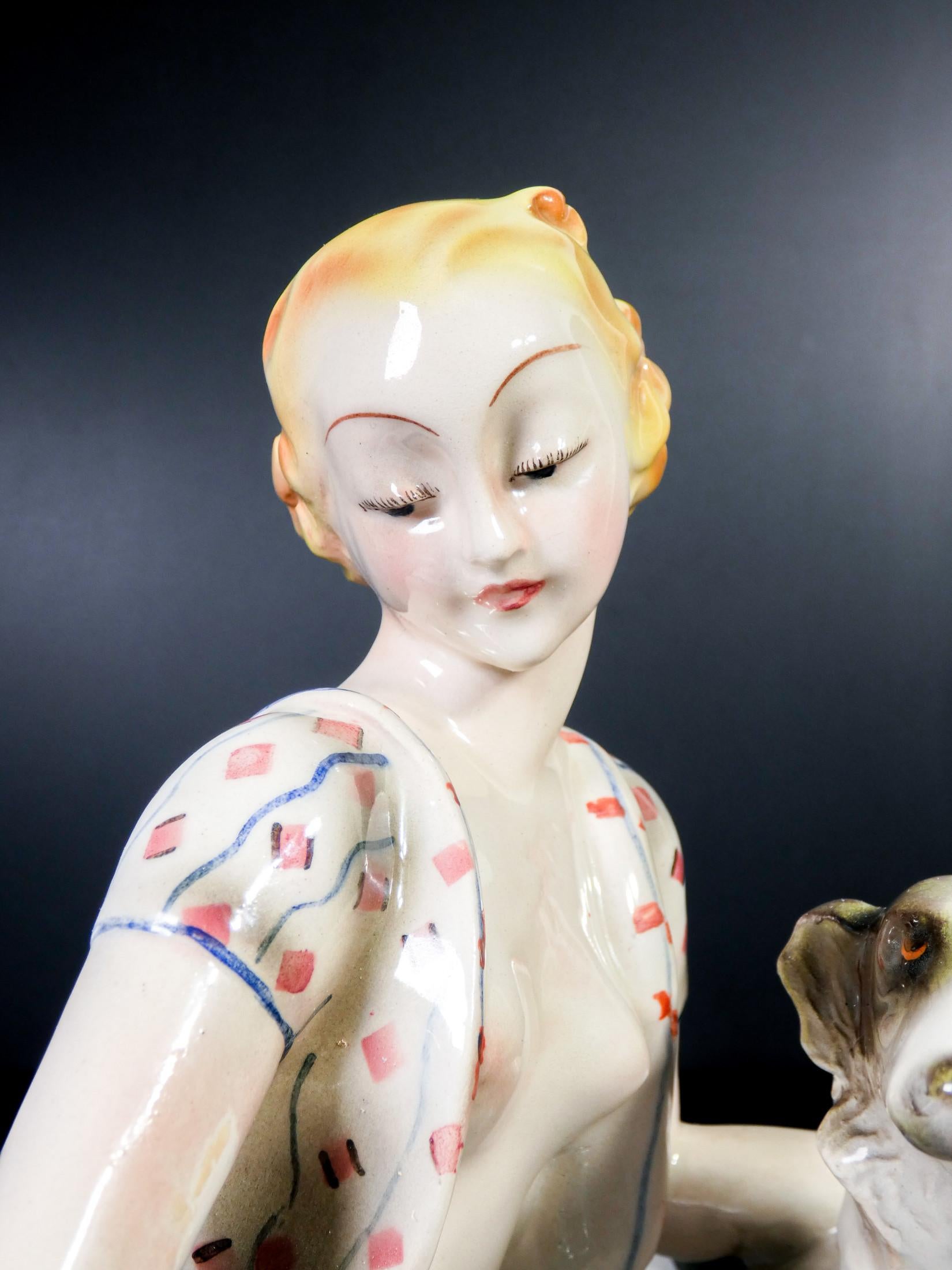 Sculpture en céramique Art Nouveau attribuée à Lenci, femme avec lévriers, années 30 en vente 1