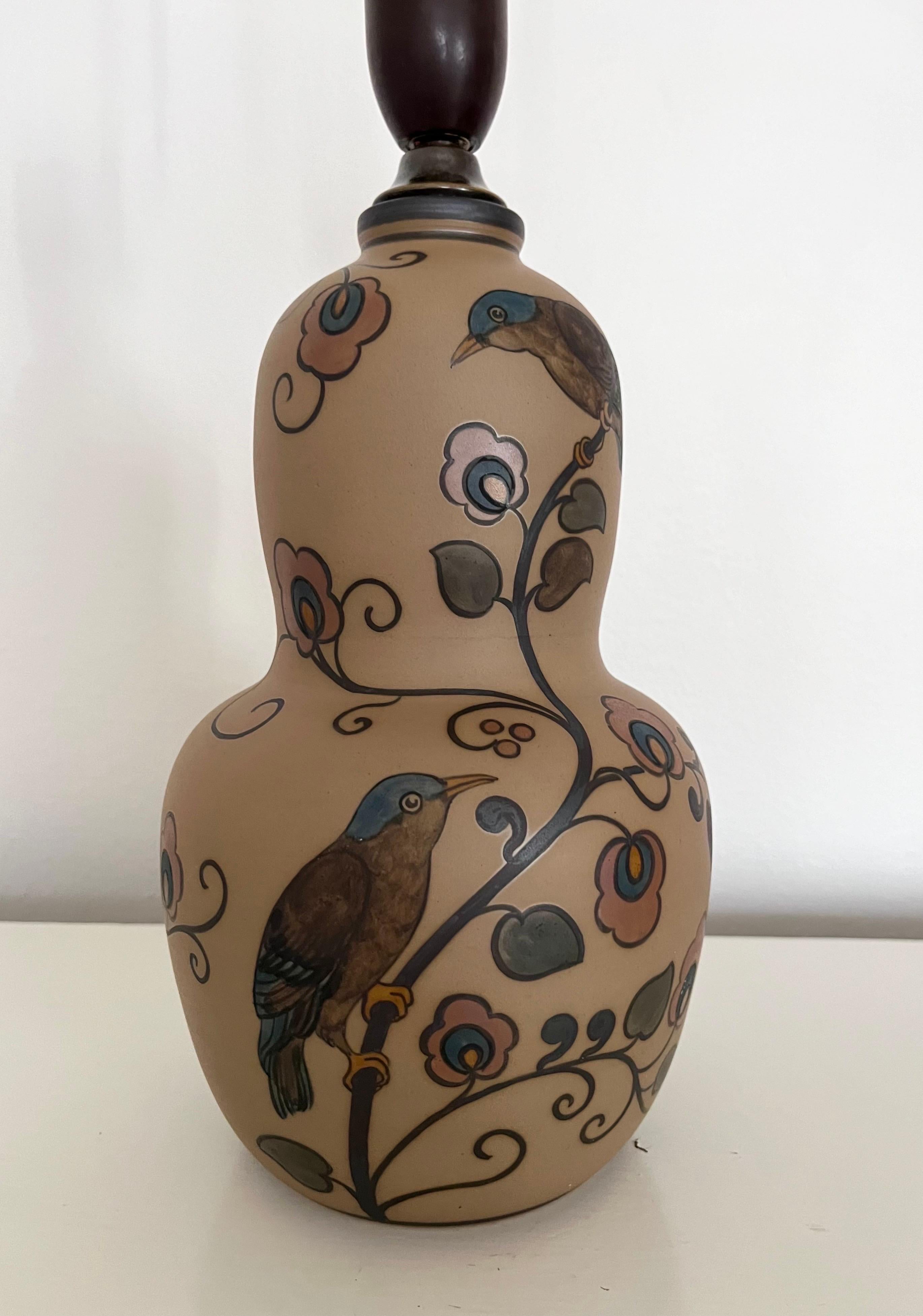 Céramique Lampe de table en céramique Art Nouveau décorée à la main par L. Hjorth, Danemark, années 1930 en vente