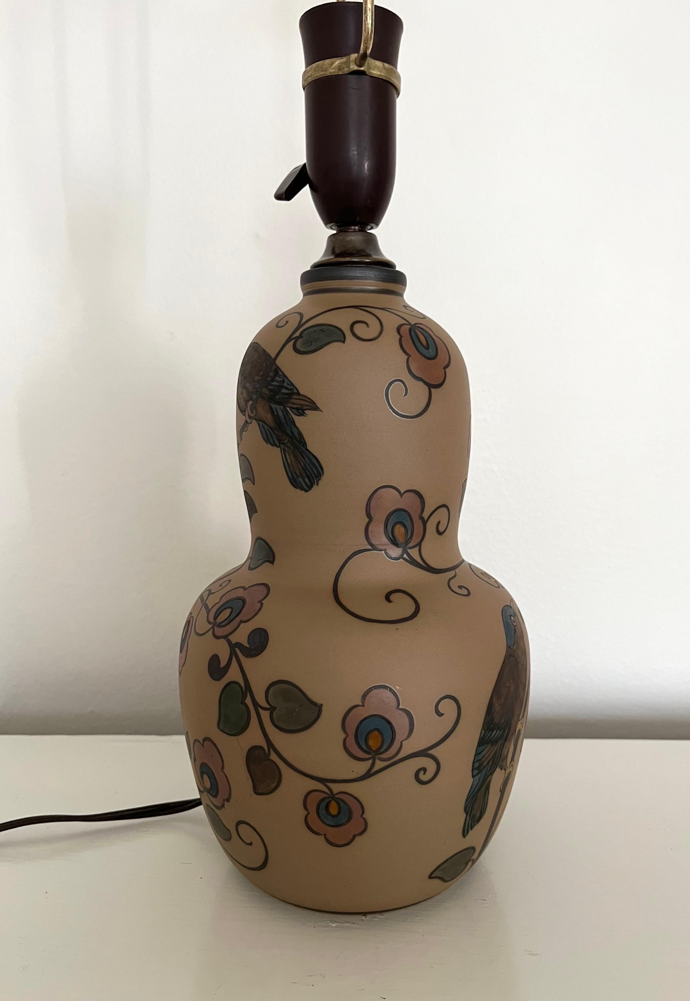Lampe de table en céramique Art Nouveau décorée à la main par L. Hjorth, Danemark, années 1930 en vente 1