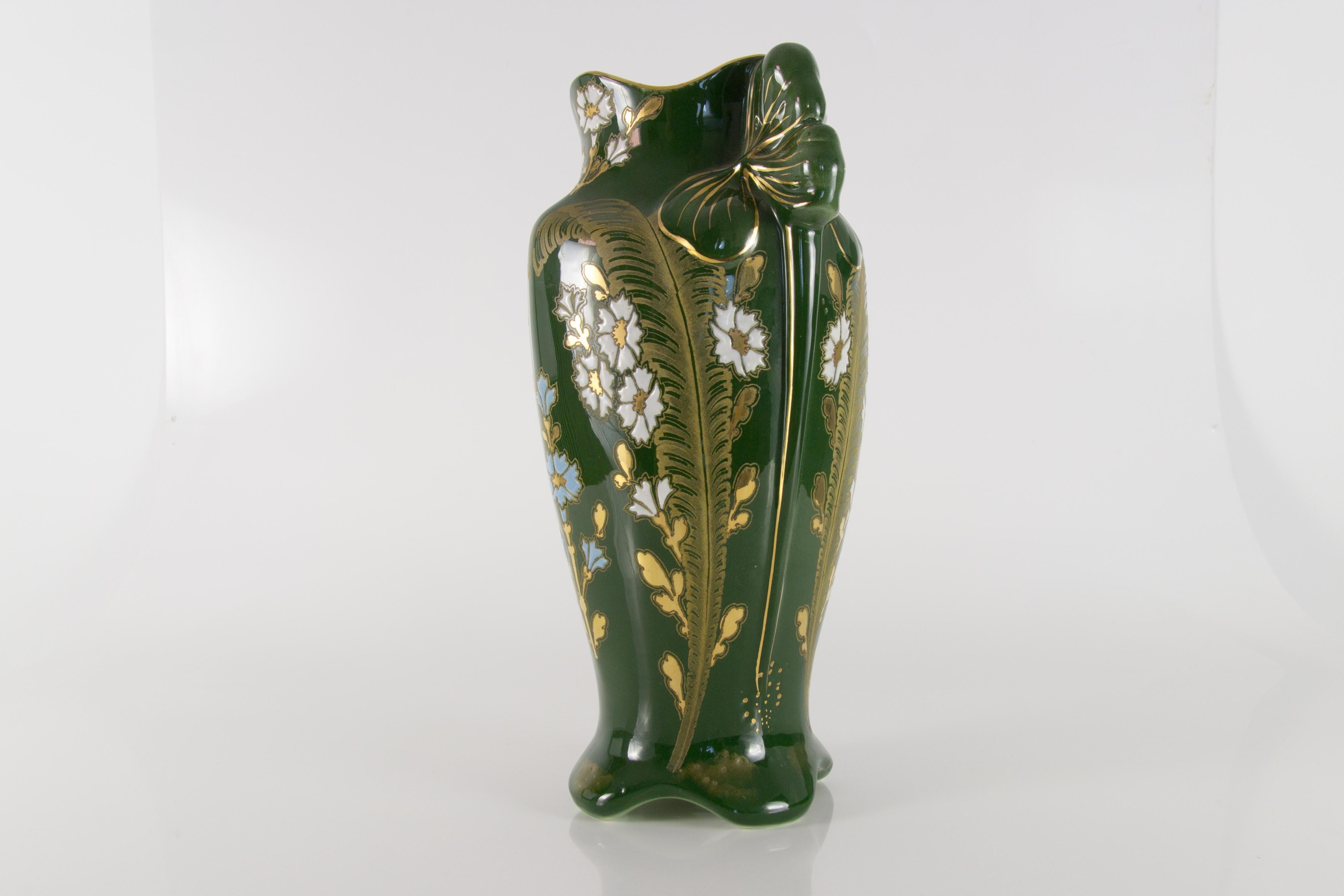 Art Nouveau Green Ceramic Vase, circa 1920 In Good Condition In Barntrup, DE