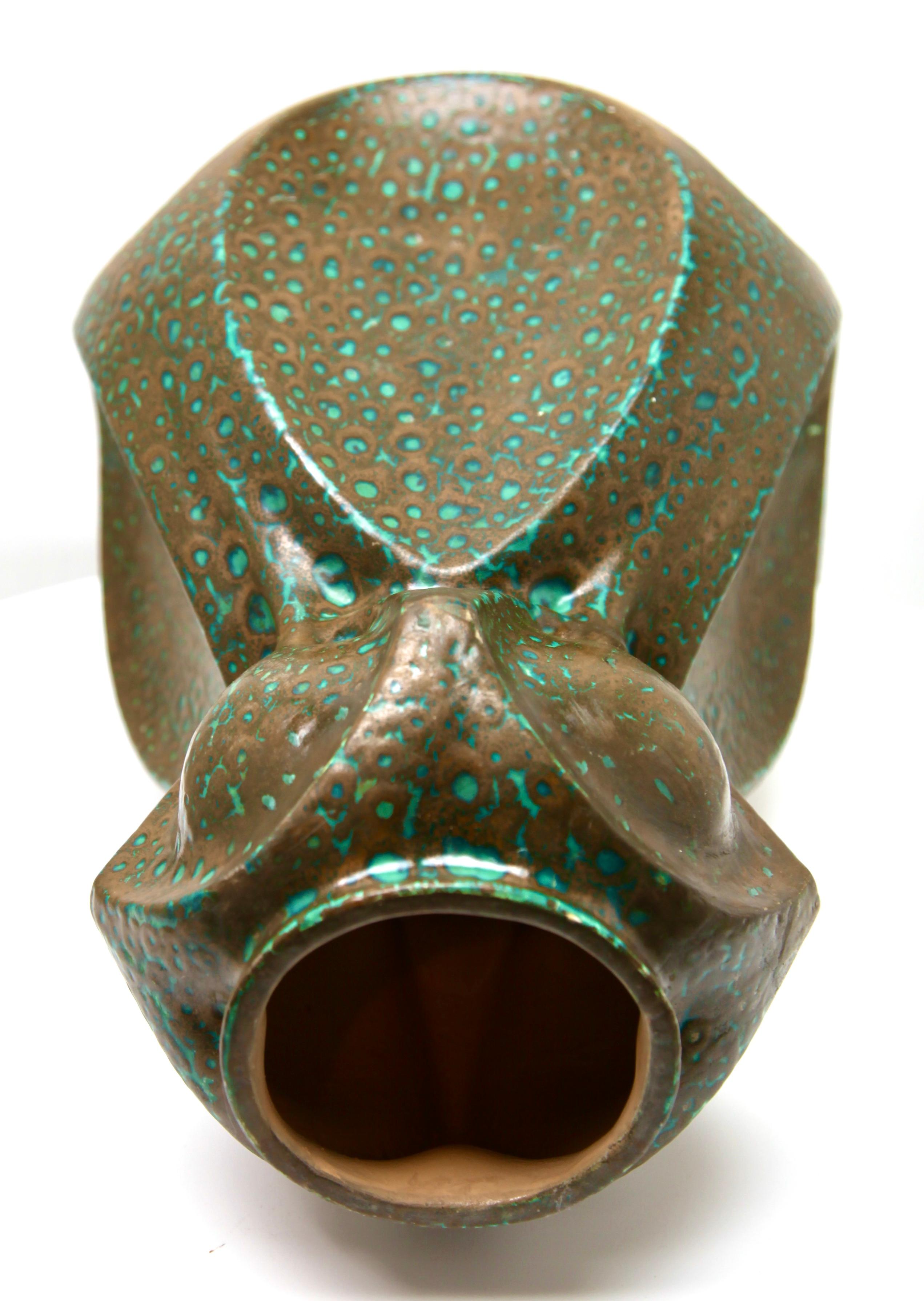 Art Nouveau Ceramic Vase Stamped 0507 Austria Excellent Condition For Sale 2