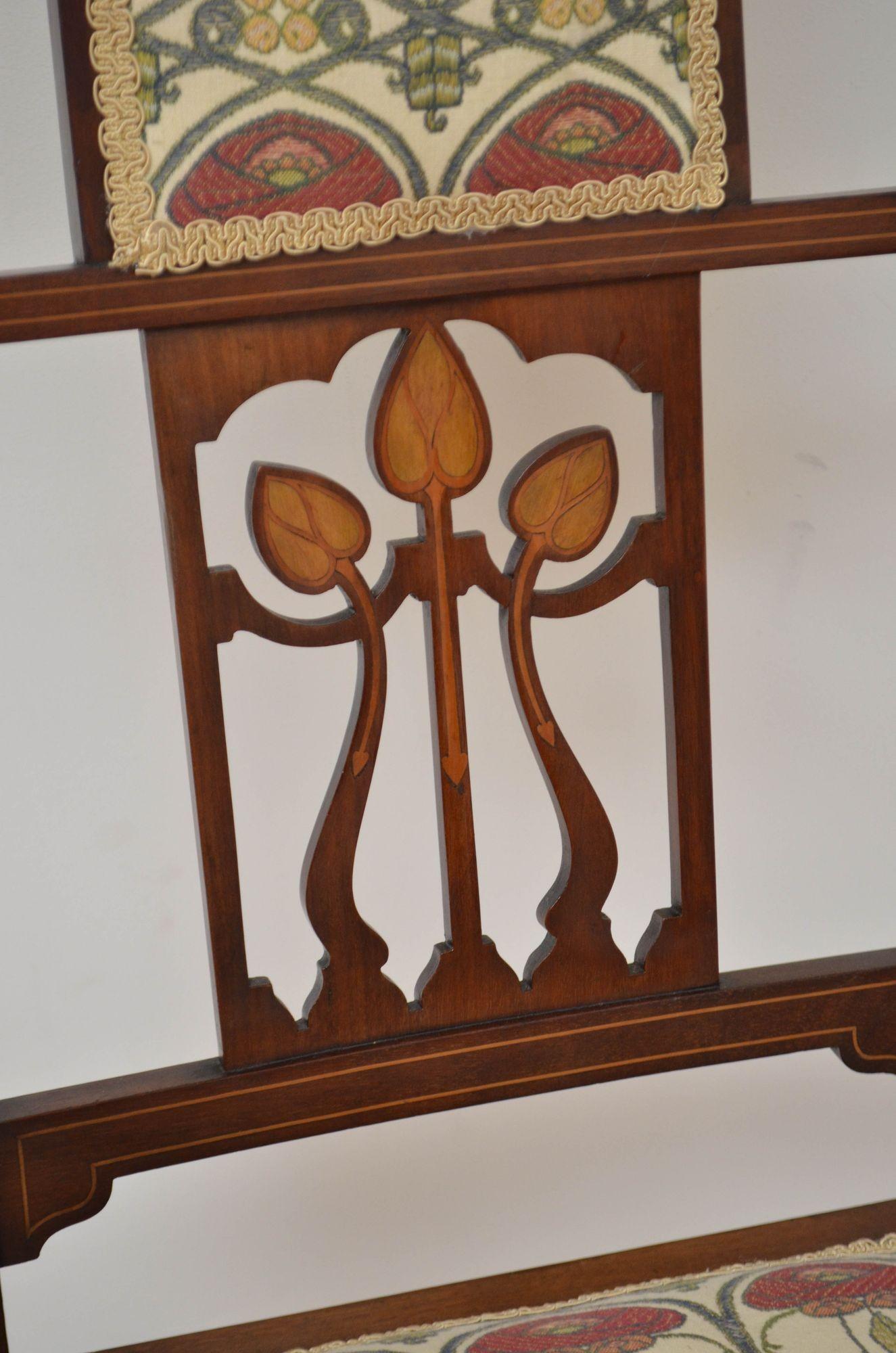 Sedia Art Nouveau in mogano in vendita 4