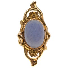 Art Nouveau Chalcedony and Gold Floral Ring