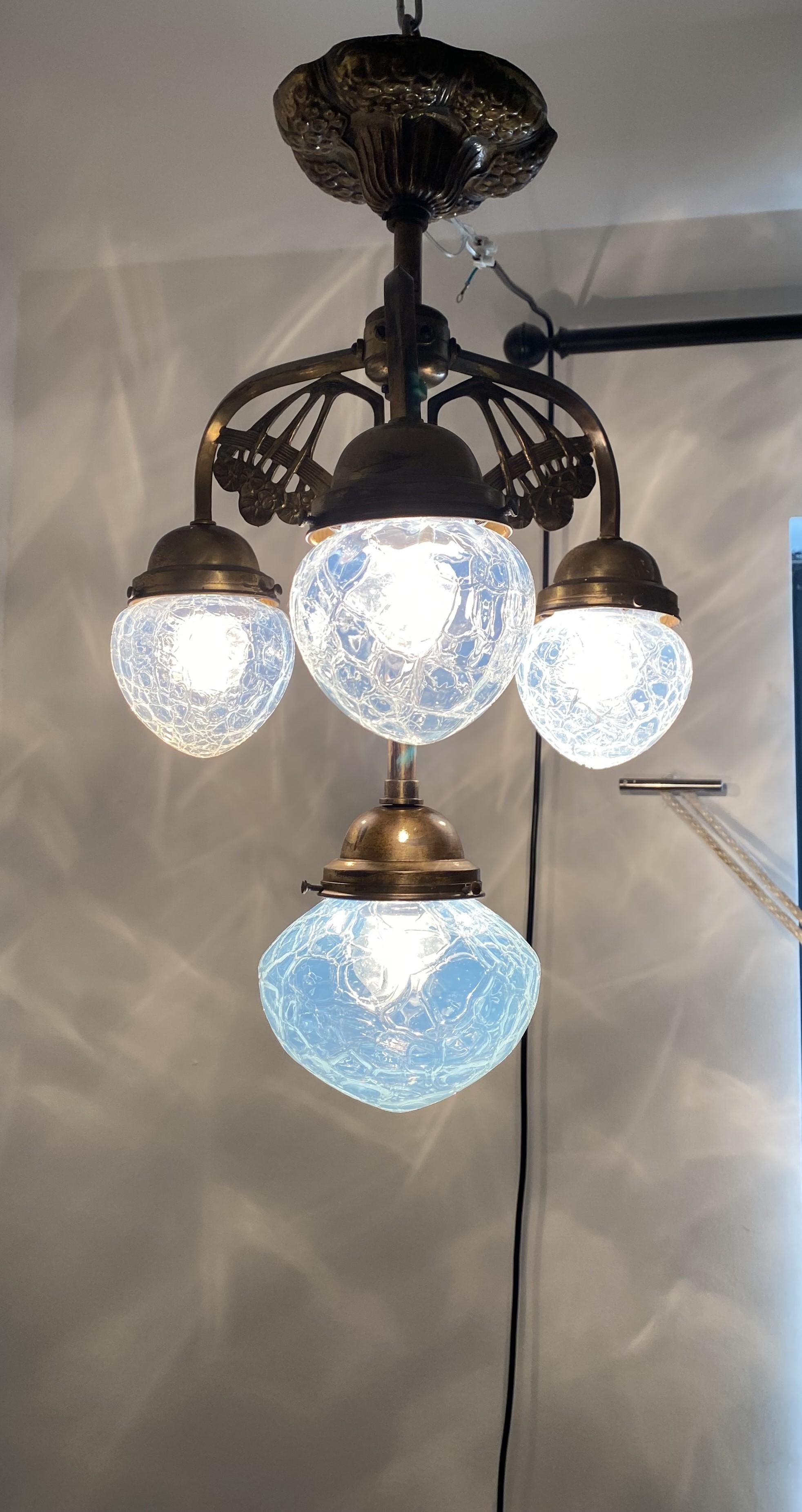 Art Nouveau Chandeier in Brass and Handblown opalescent glass, Austria ca.1910 6