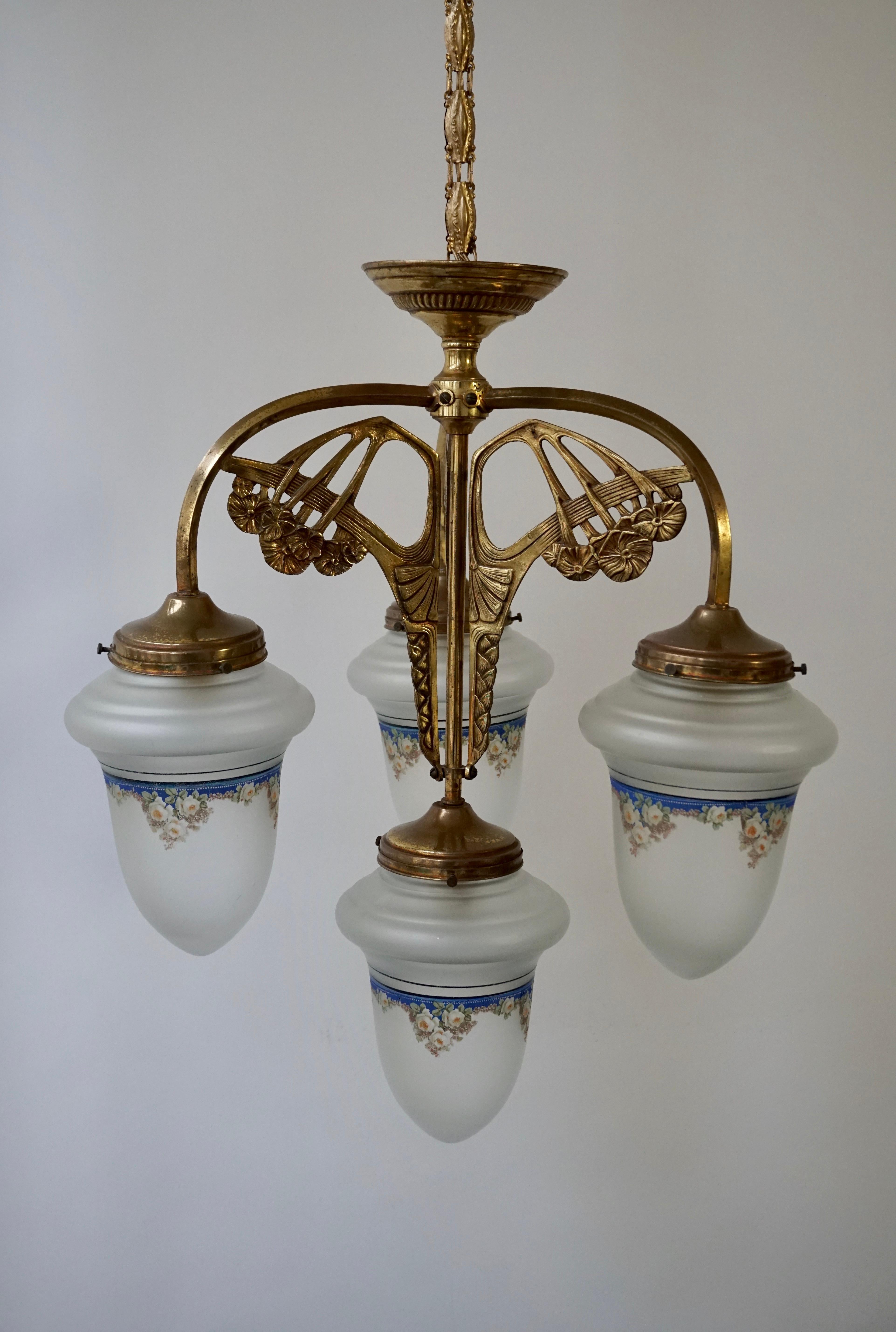 Art Nouveau Chandelier in Painted Glass and Brass For Sale 3