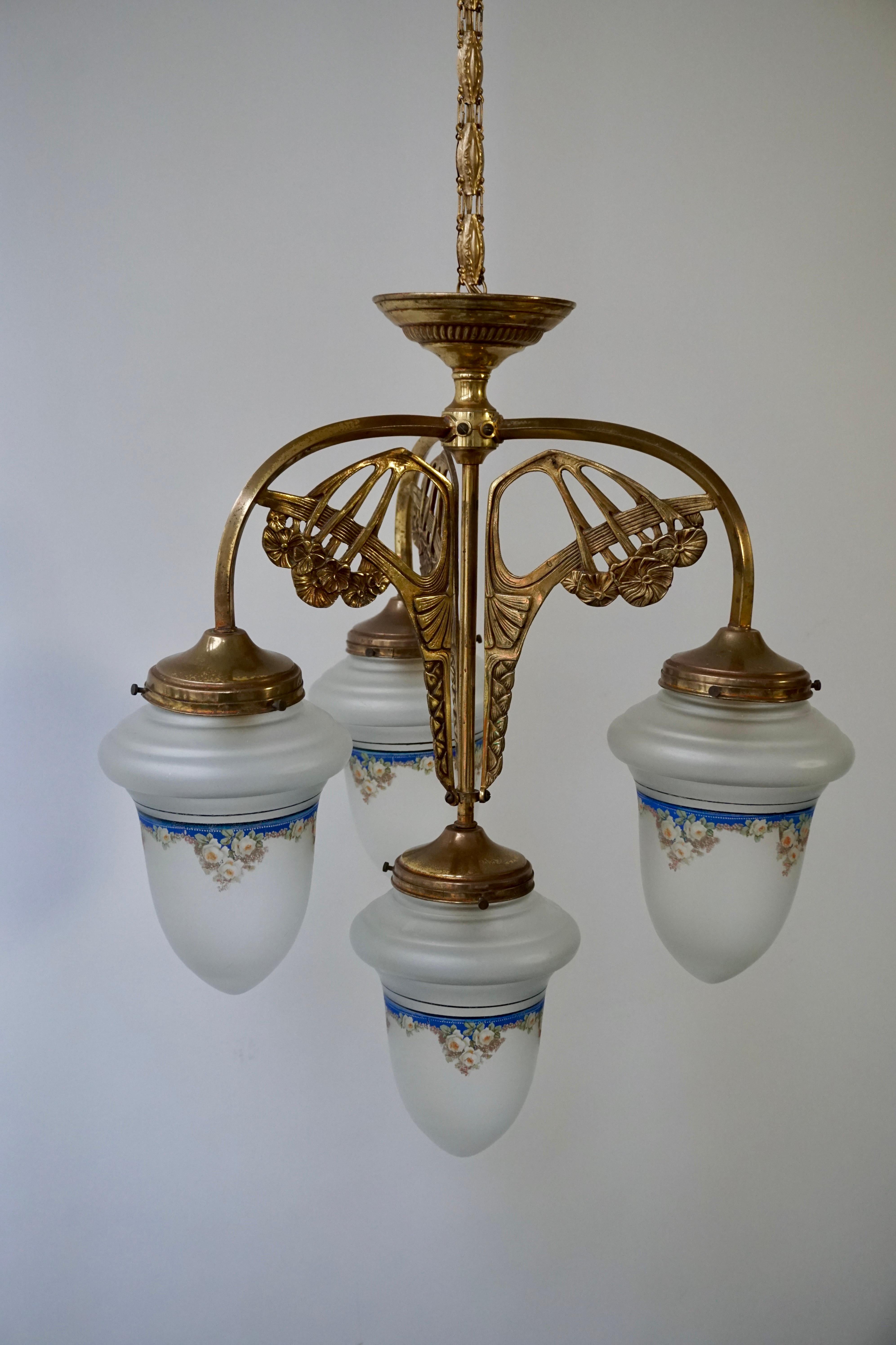 Art Nouveau Chandelier in Painted Glass and Brass For Sale 2