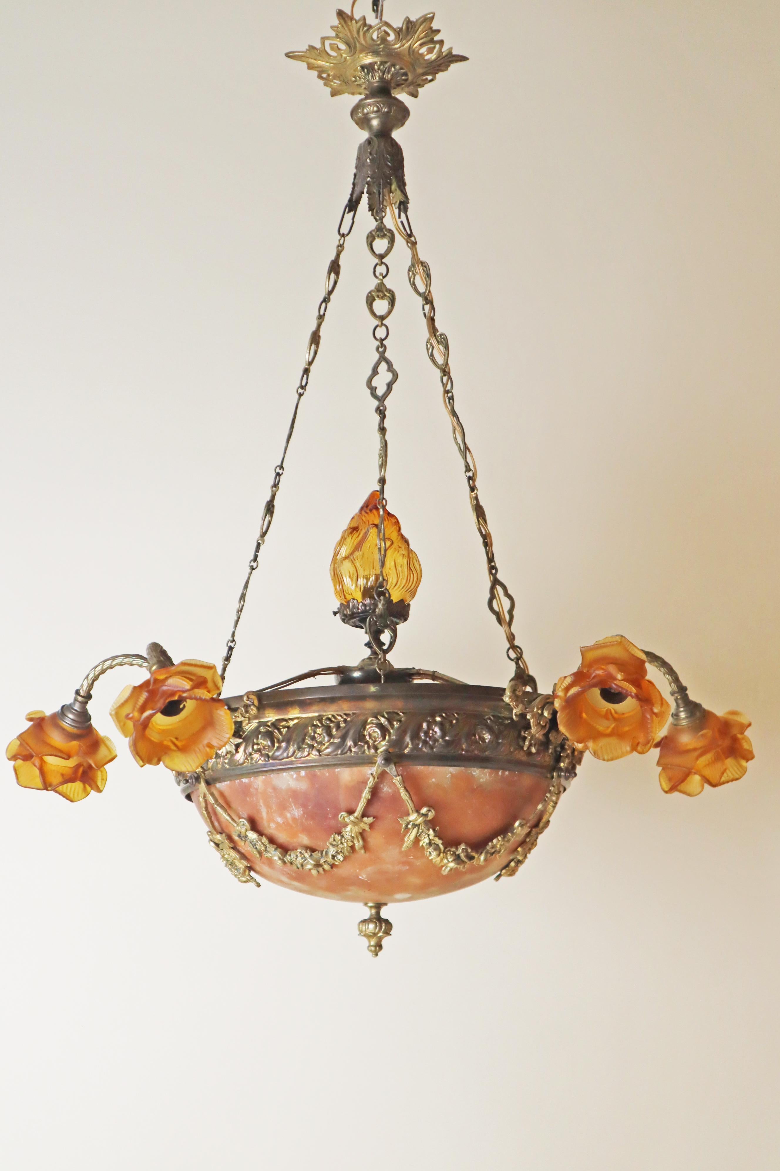 Early 20th Century Art Nouveau Chandelier Made of Amber Alabaster and Glass Flowers, France For Sale
