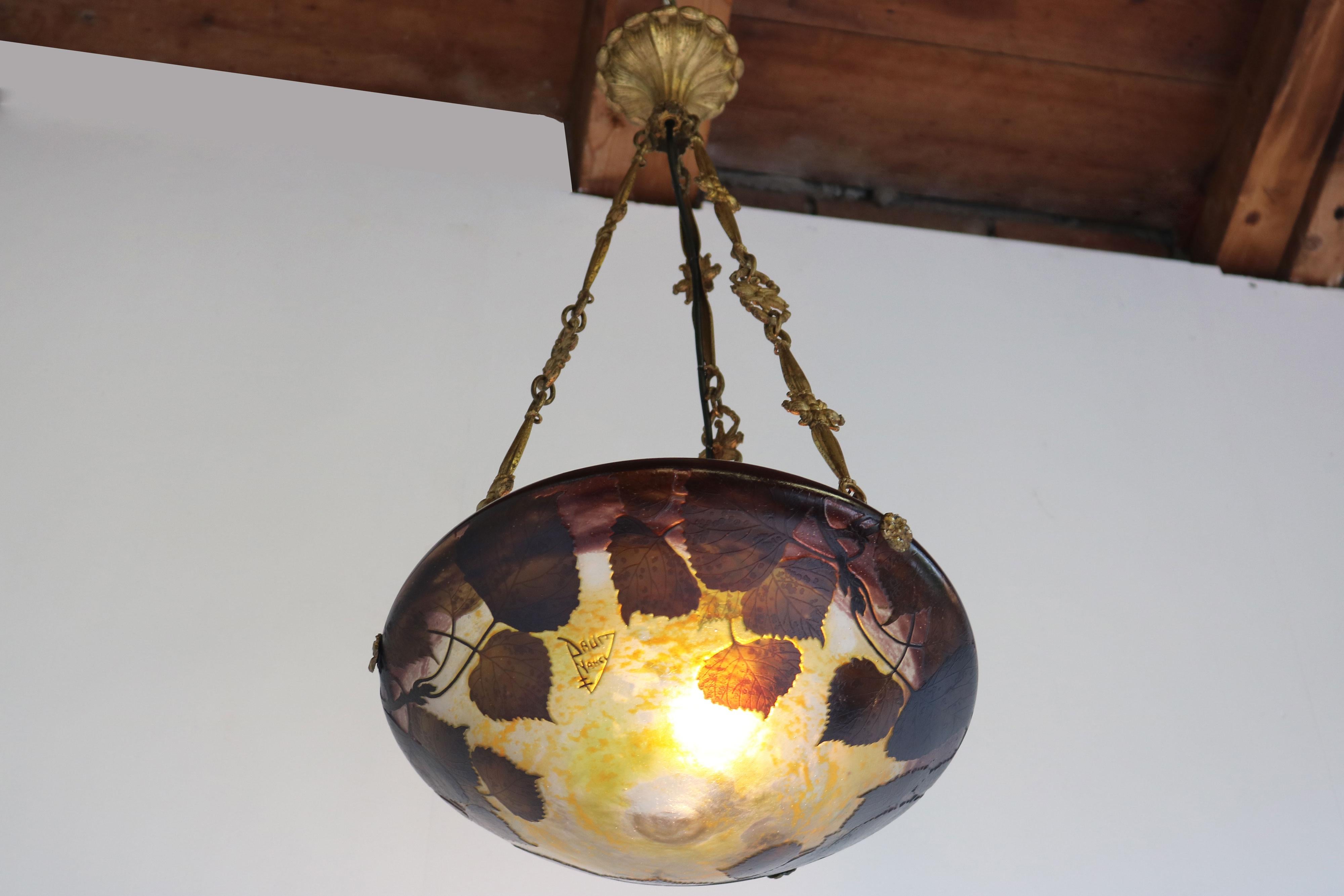 Début du 20ème siècle Lustre / Lampe à suspension Art nouveau de Daum Nancy & A. Petitot, 1910, France en vente