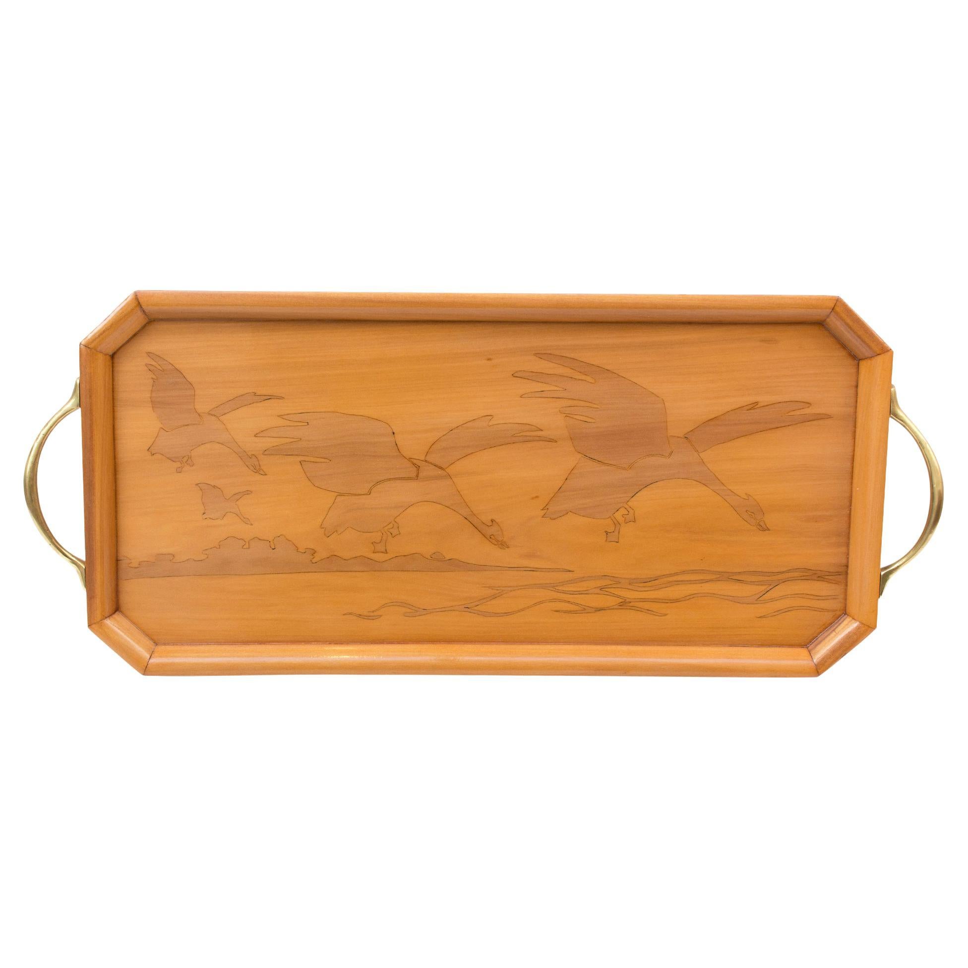 Bandeja Art Nouveau de madera de cerezo y latón