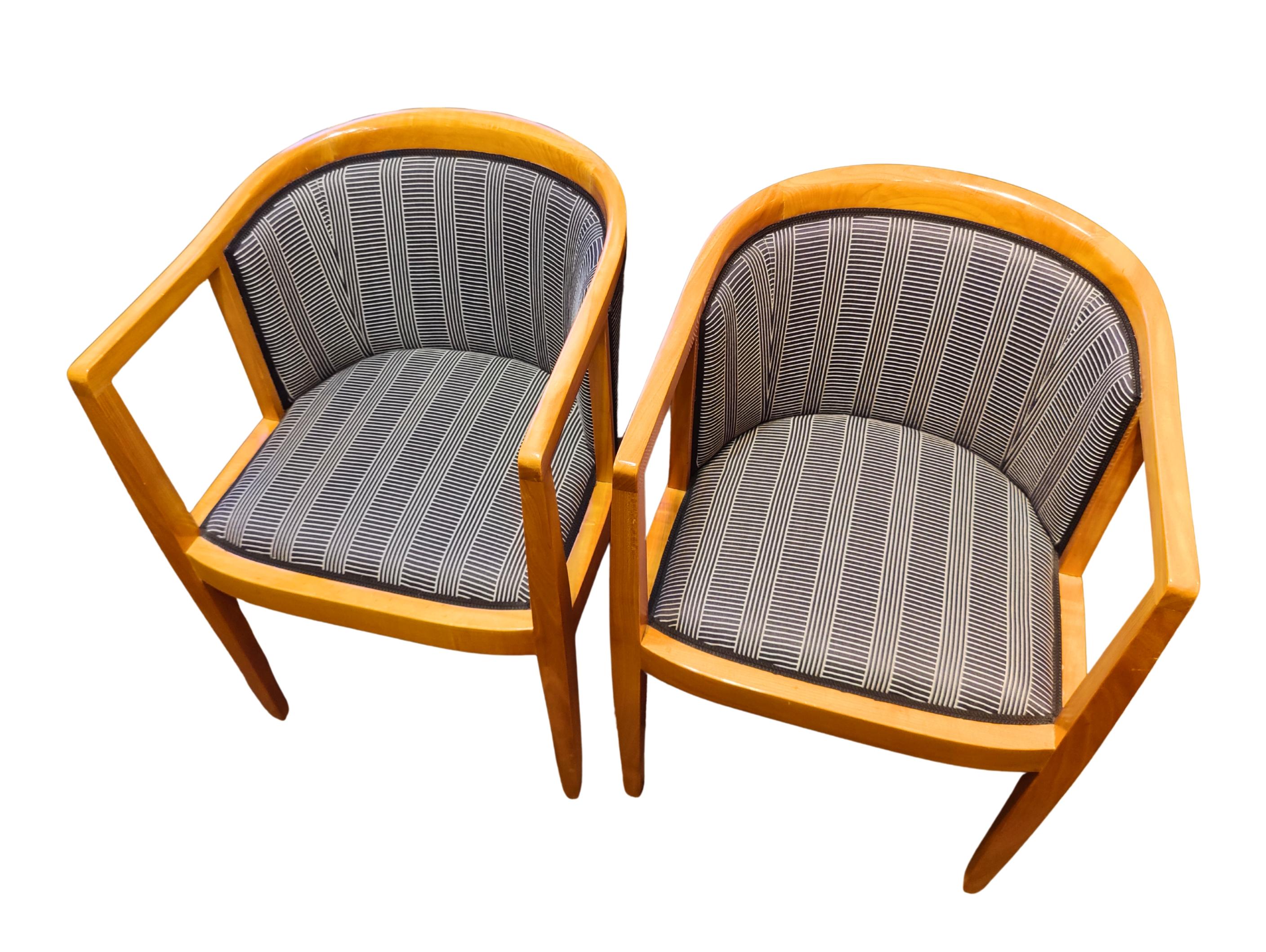 Pair of Art Nouveau Solid Cherrywood Armchairs, circa 1905 Cereza en venta