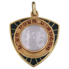 Art Nouveau Cherub Love Token Pendant of 19ct Gold