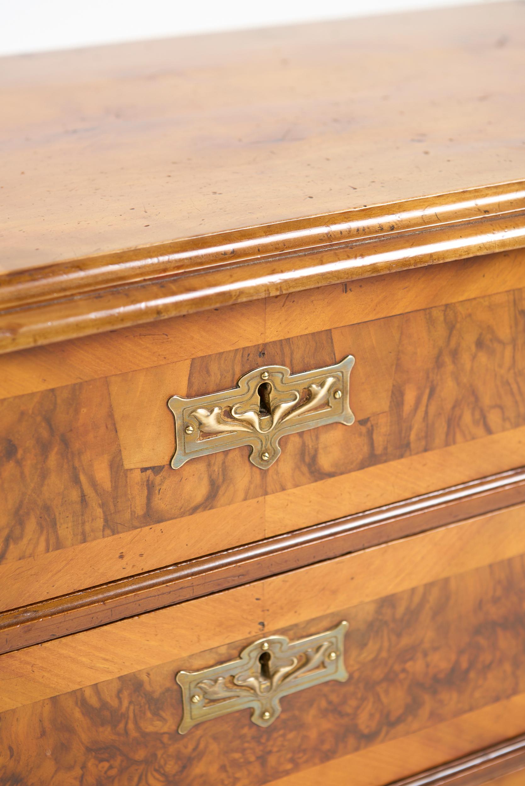 Suédois Commode Art Nouveau en vente