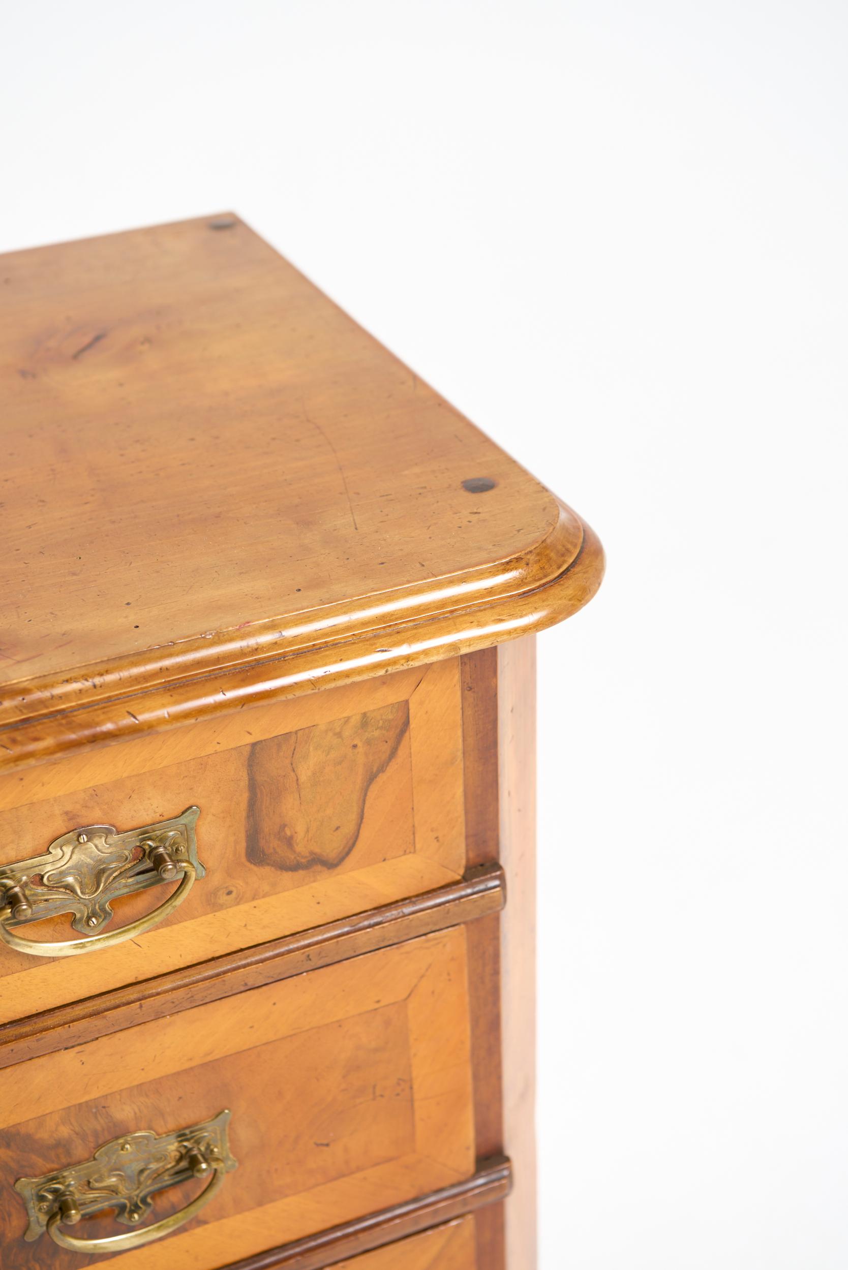 Commode Art Nouveau en vente 2