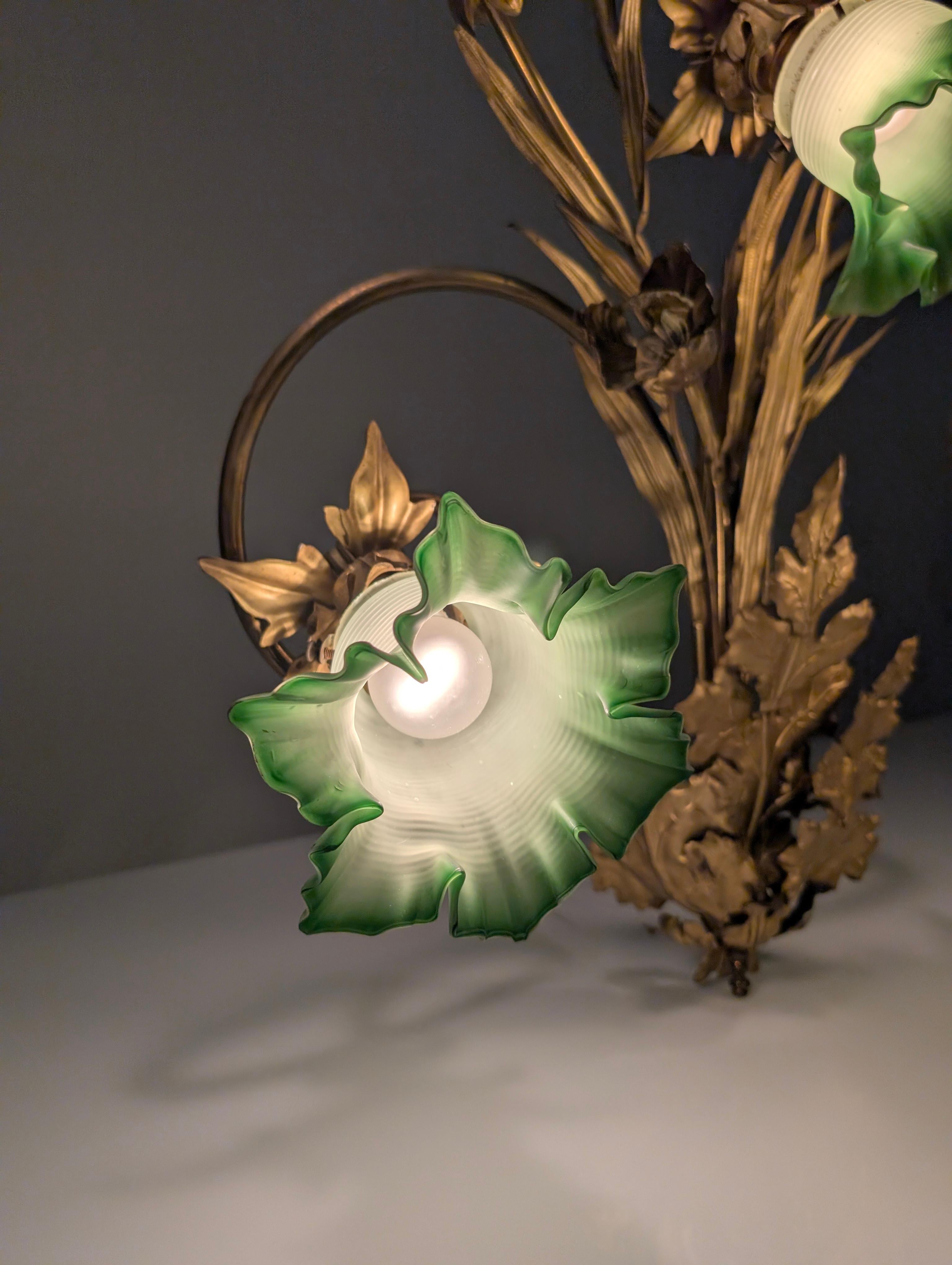 Gilt Art Nouveau Chestnut Leaf and Green Glass Sconce, 1900s For Sale