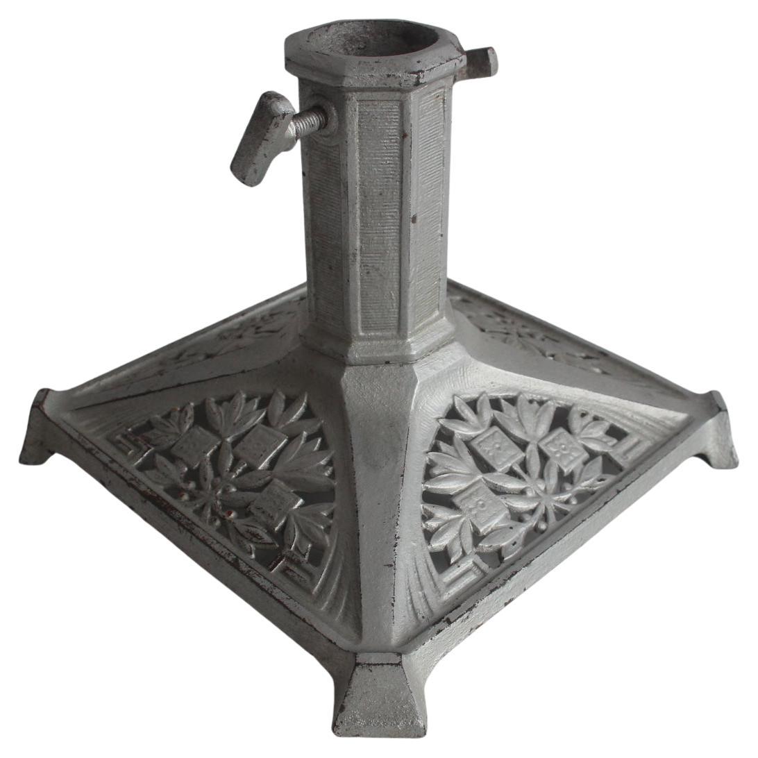 Soporte Art Nouveau para árbol de Navidad, años 1910.