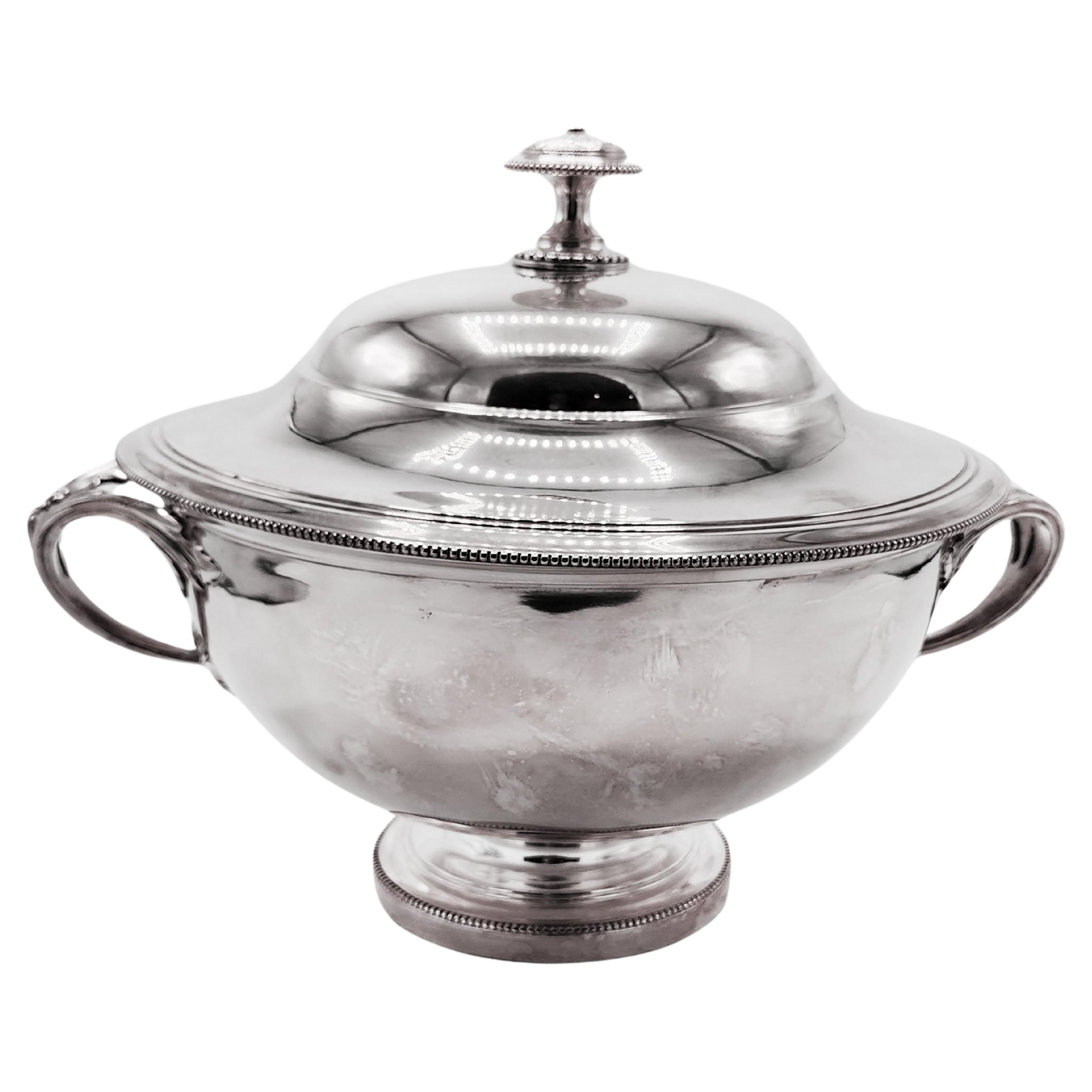 Sopera Art Nouveau Christofle de metal plateado